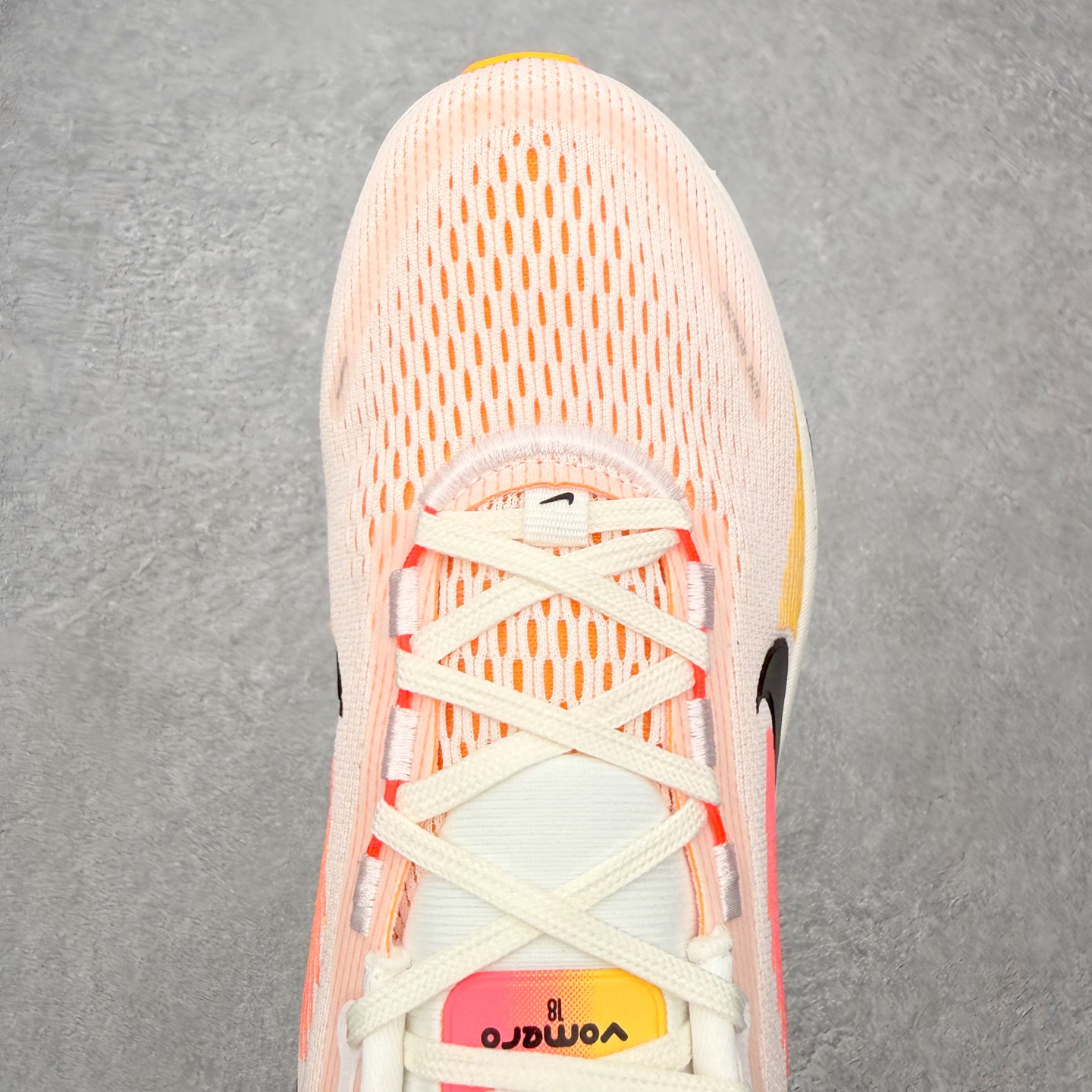 ＃QD纯原 Nike Air Zoom Vomero 18 Sail Bright Crimson La