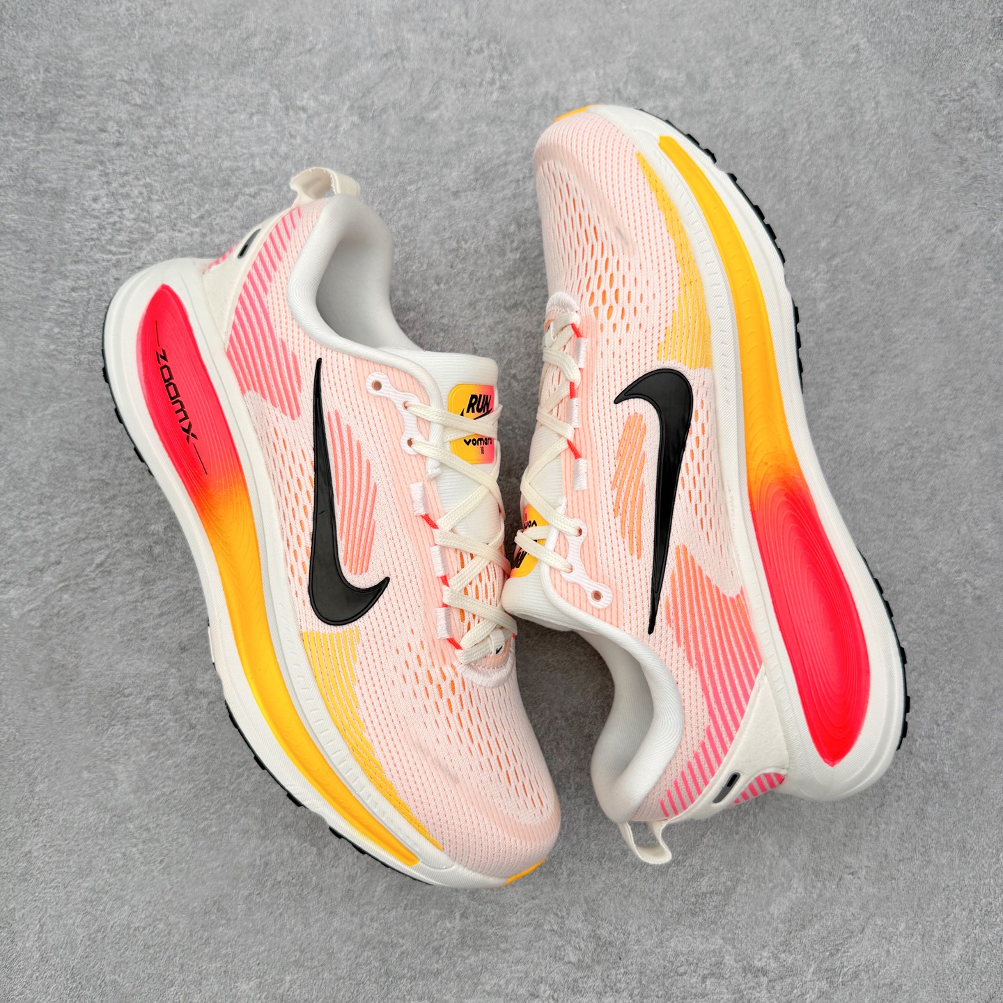 ＃QD纯原 Nike Air Zoom Vomero 18 Sail Bright Crimson La