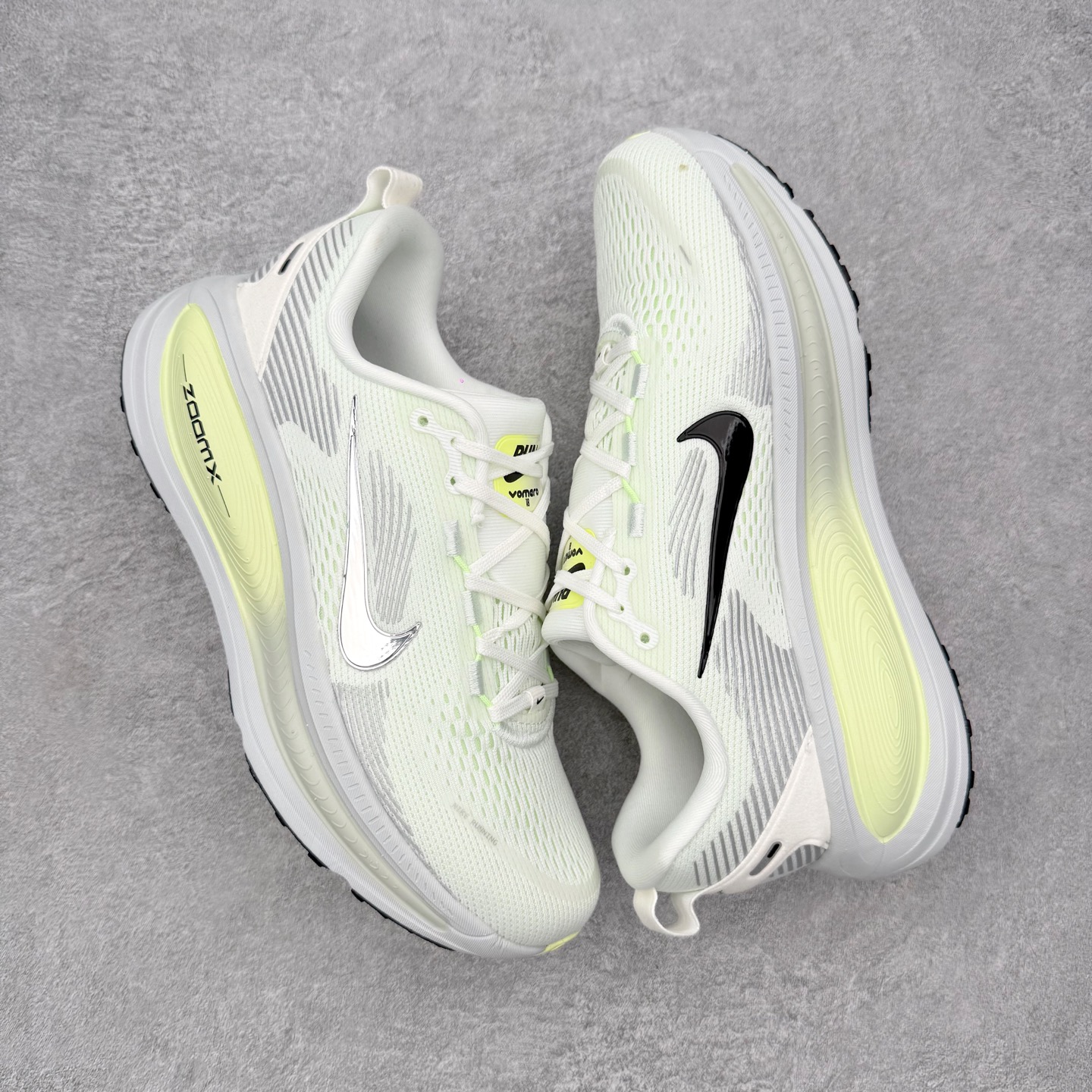 ＃QD纯原 Nike Air Zoom Vomero 18 Summit White Barely Vo