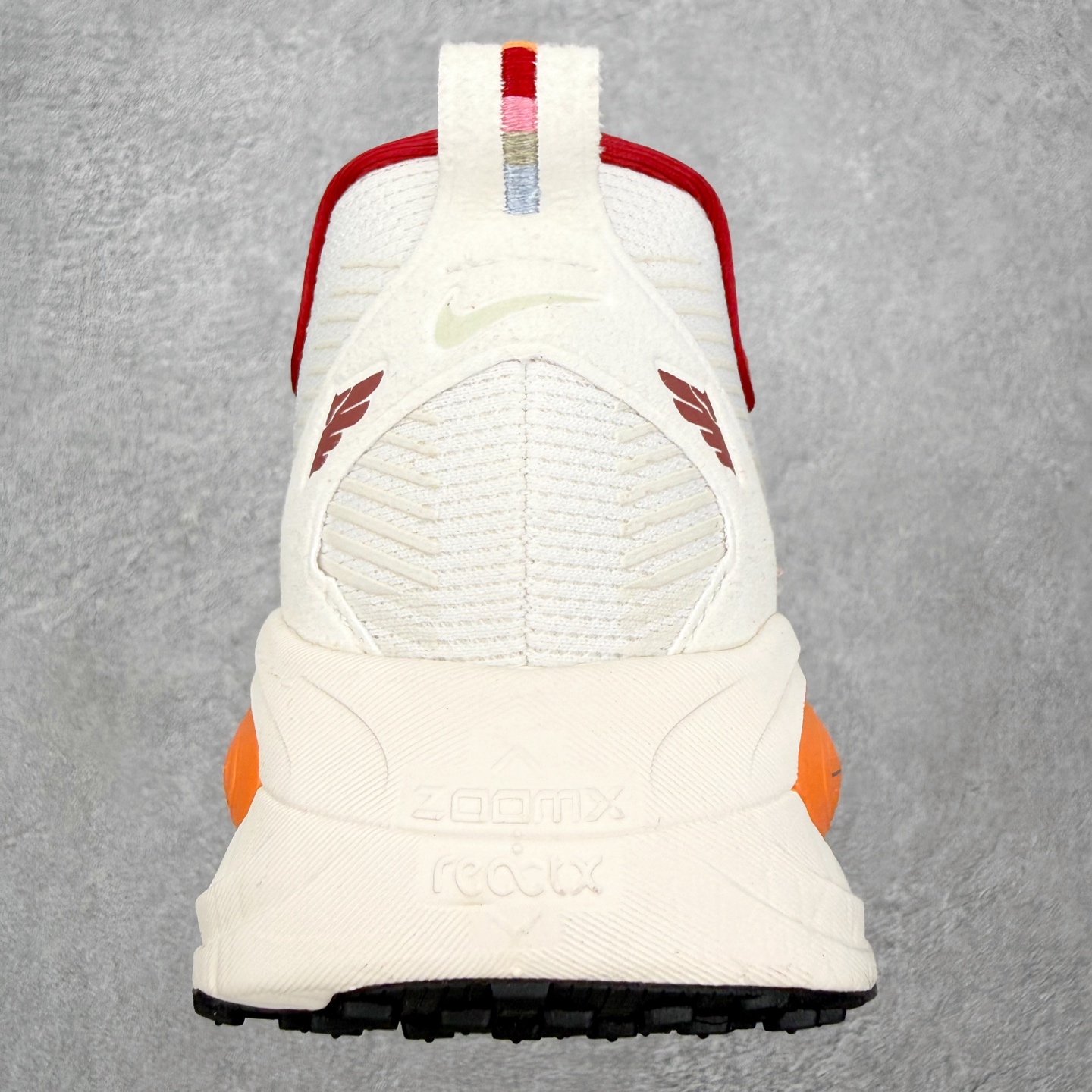 ＃QD纯原 Nike Air Zoom Vomero 18 Sail Bright Crimson La
