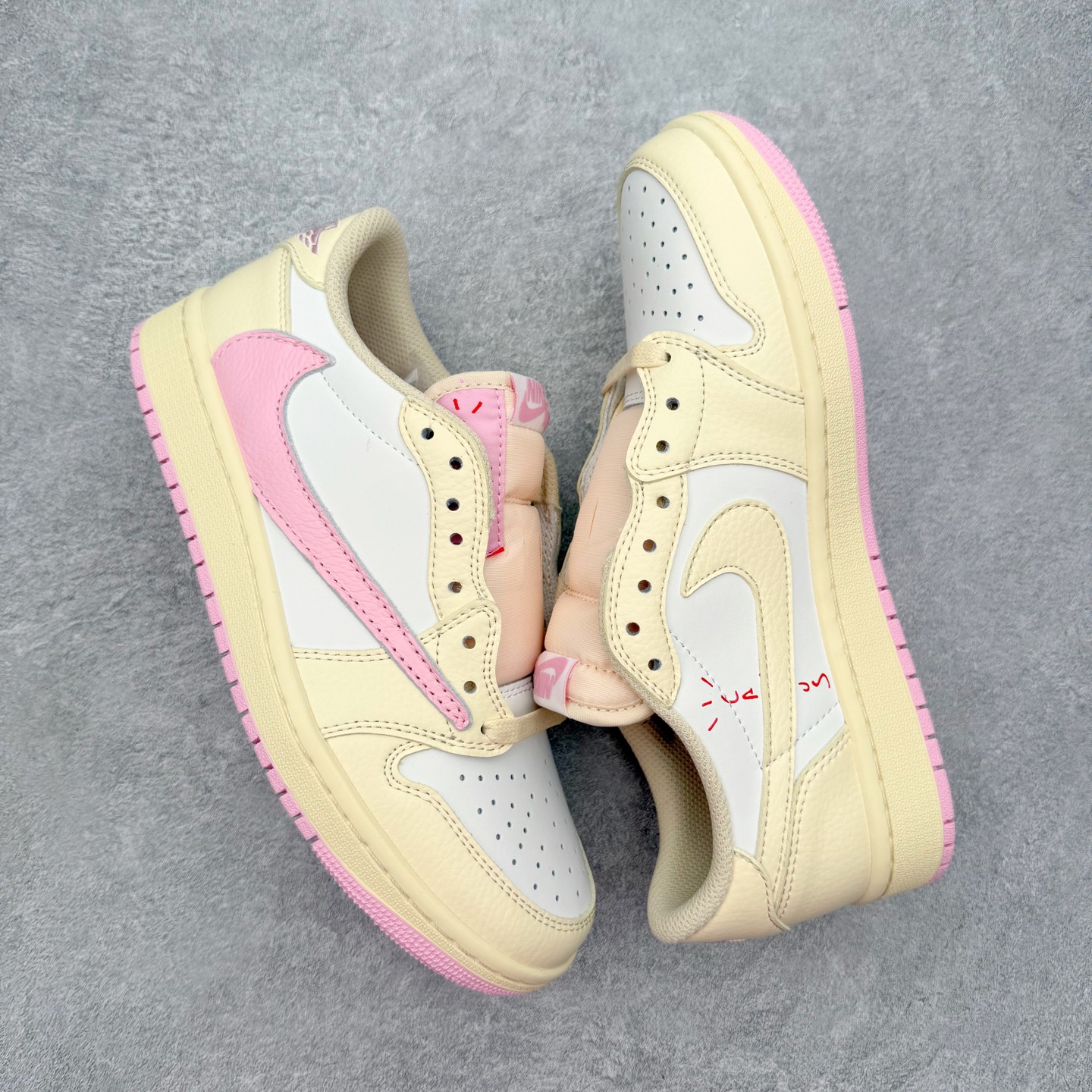 ＃特价福利‼️Travis Scott x Air Jordan 1 Low OG SP Sail Tr