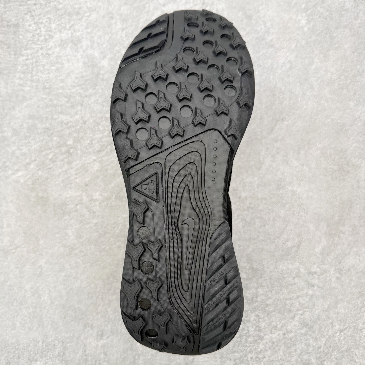 Nike Vomero 18 GORE-TEX Black Anthracite Waterproof 
