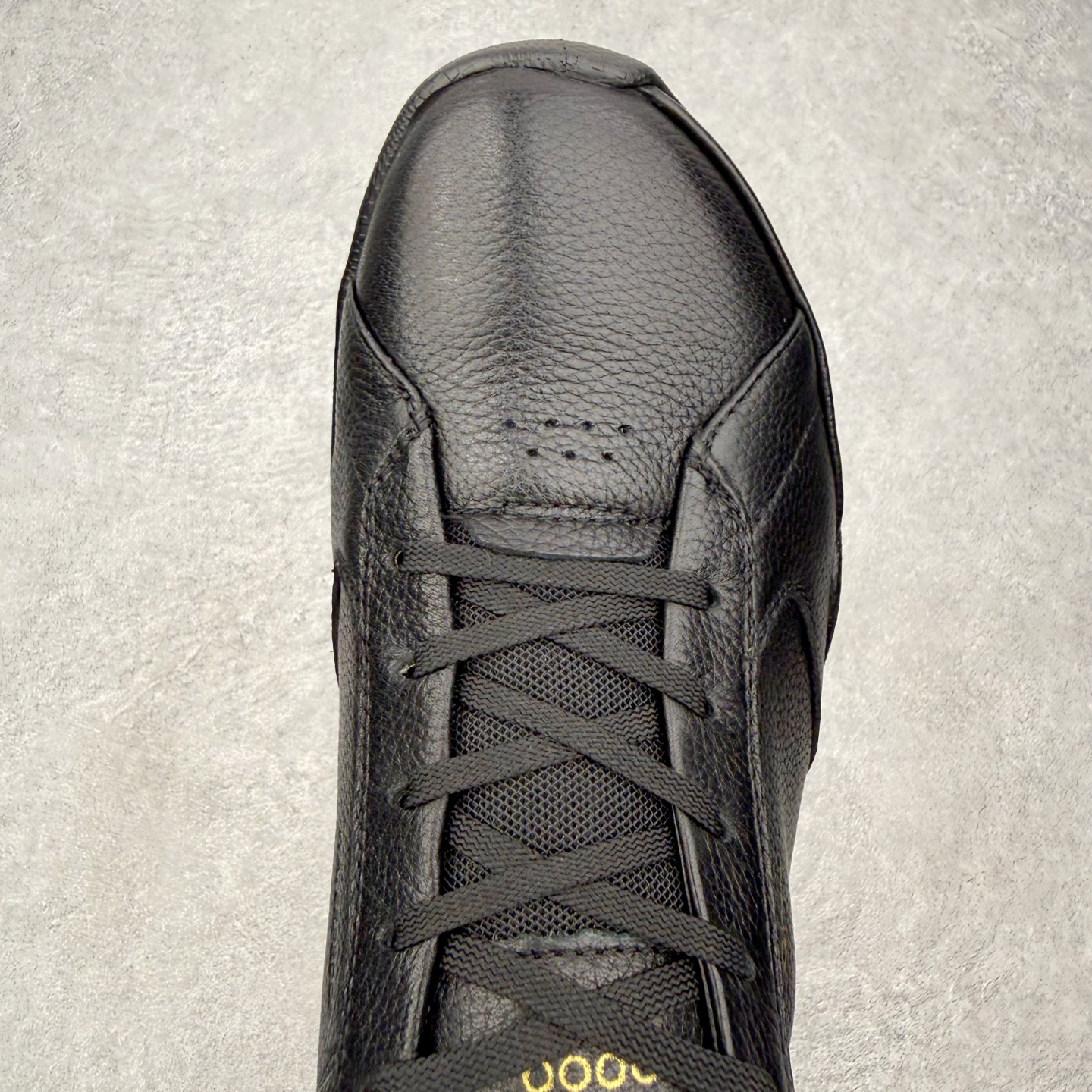 ecco爱步 Golf Biom Hybrid 皮革舒适简约耐磨低帮生活休闲鞋 ECCO以三大核心特征为
