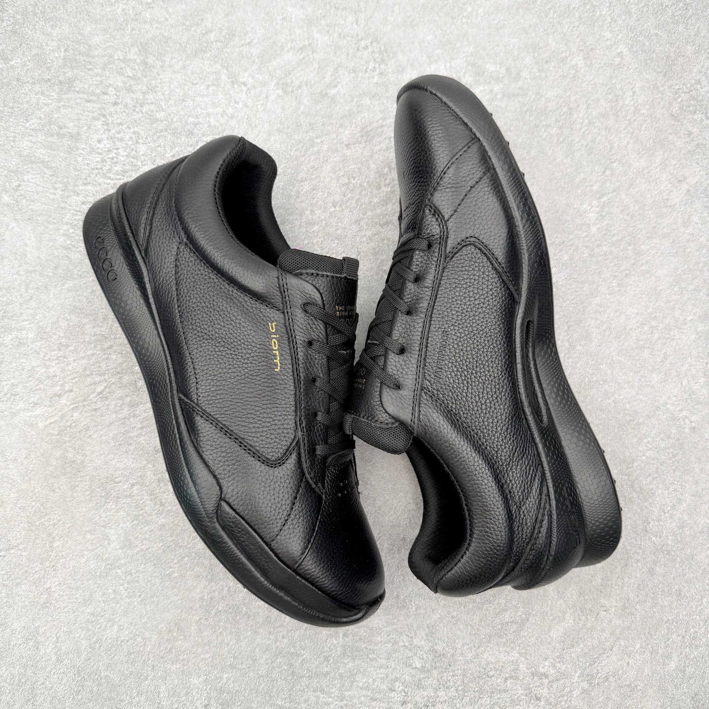 ecco爱步 Golf Biom Hybrid 皮革舒适简约耐磨低帮生活休闲鞋 ECCO以三大核心特征为