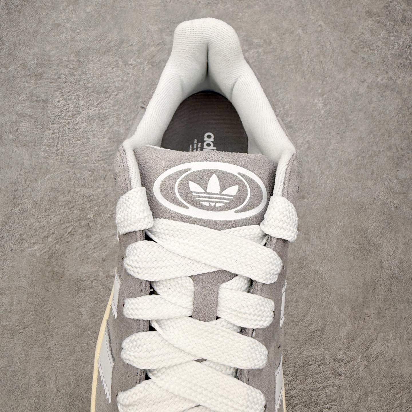 AD Originals Campus 00s 学院系列面包风经典复古低帮百搭休闲运动板鞋 HQ8707