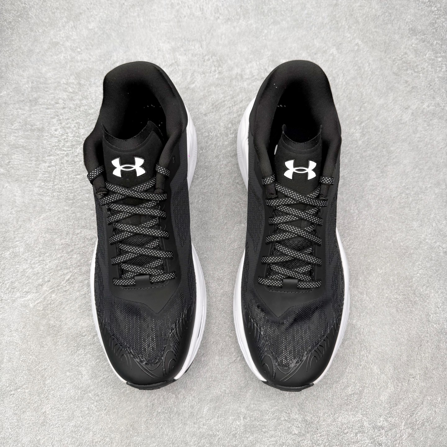 Under Armour UA安德玛户外运动舒适越野潮流耐磨防滑减震登山徒步鞋 品牌故事 Under A