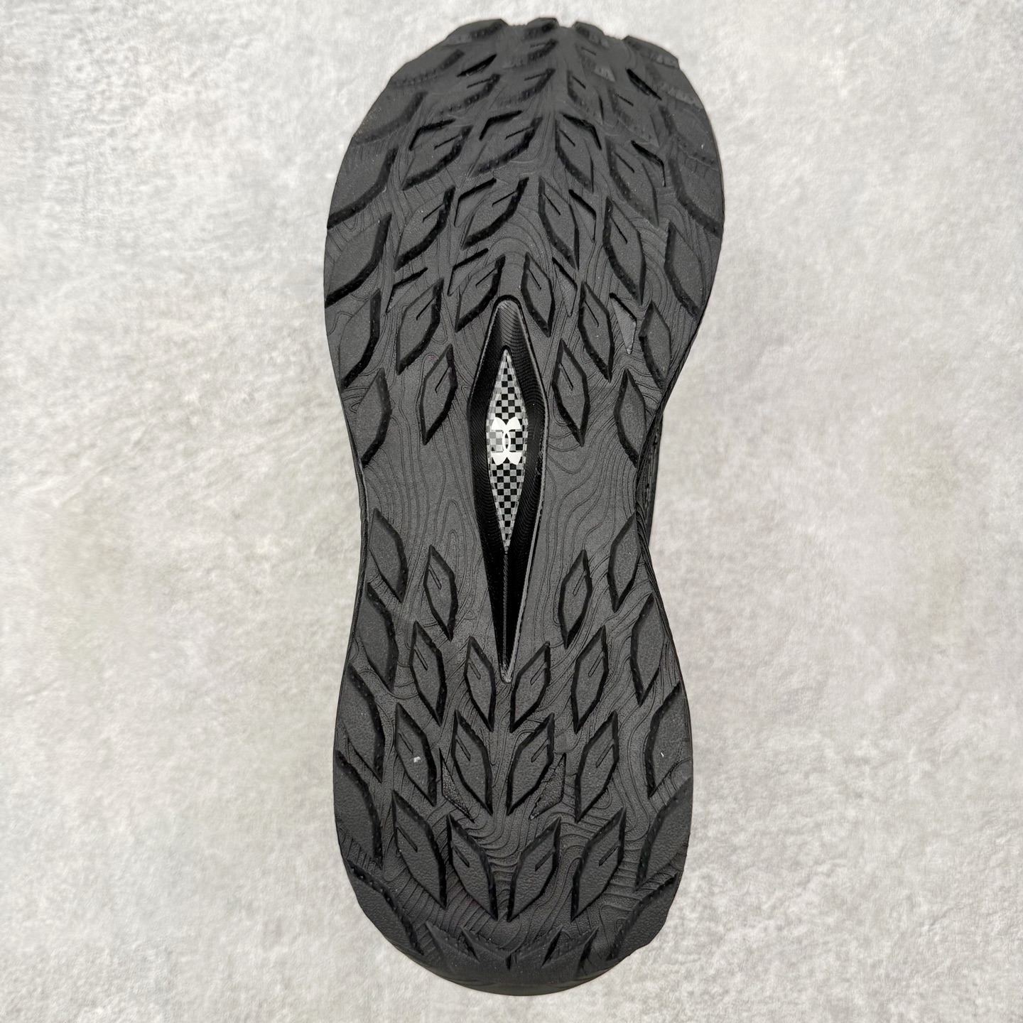 Under Armour UA安德玛户外运动舒适越野潮流耐磨防滑减震登山徒步鞋 品牌故事 Under A