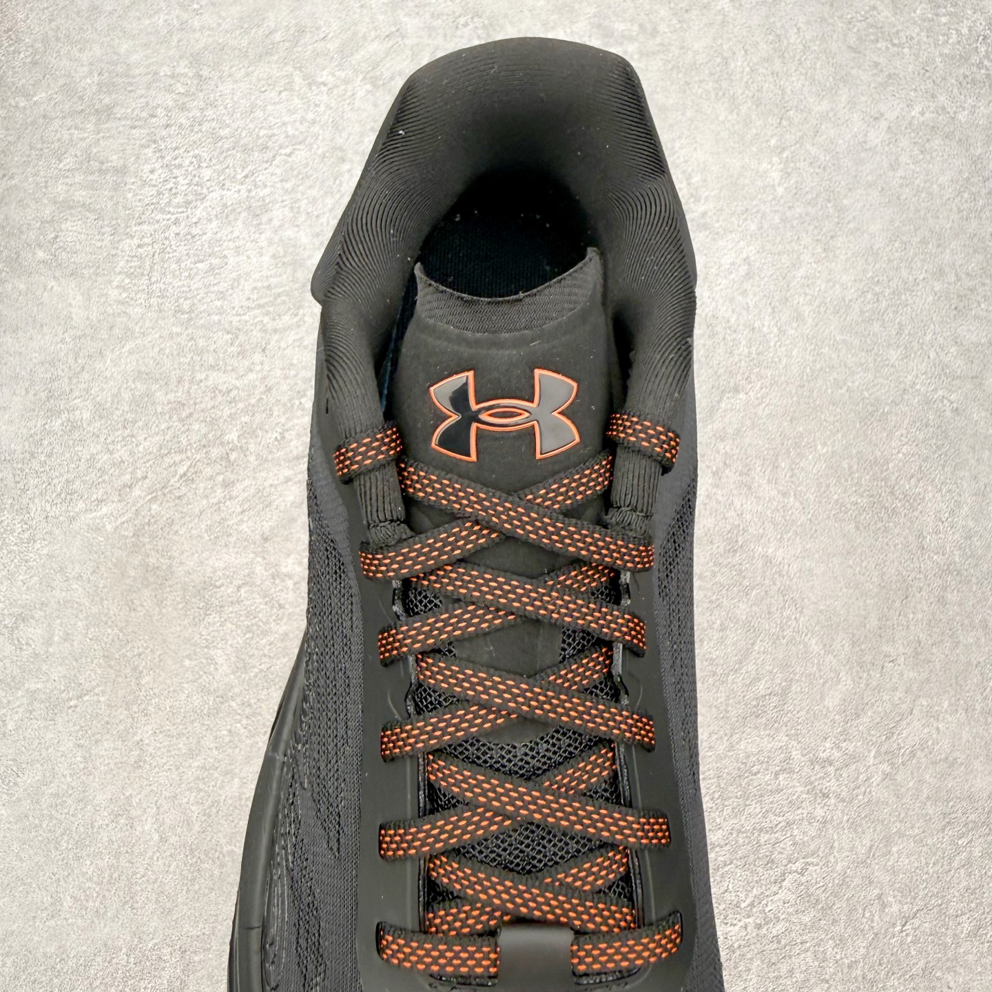Under Armour UA安德玛户外运动舒适越野潮流耐磨防滑减震登山徒步鞋 品牌故事 Under A