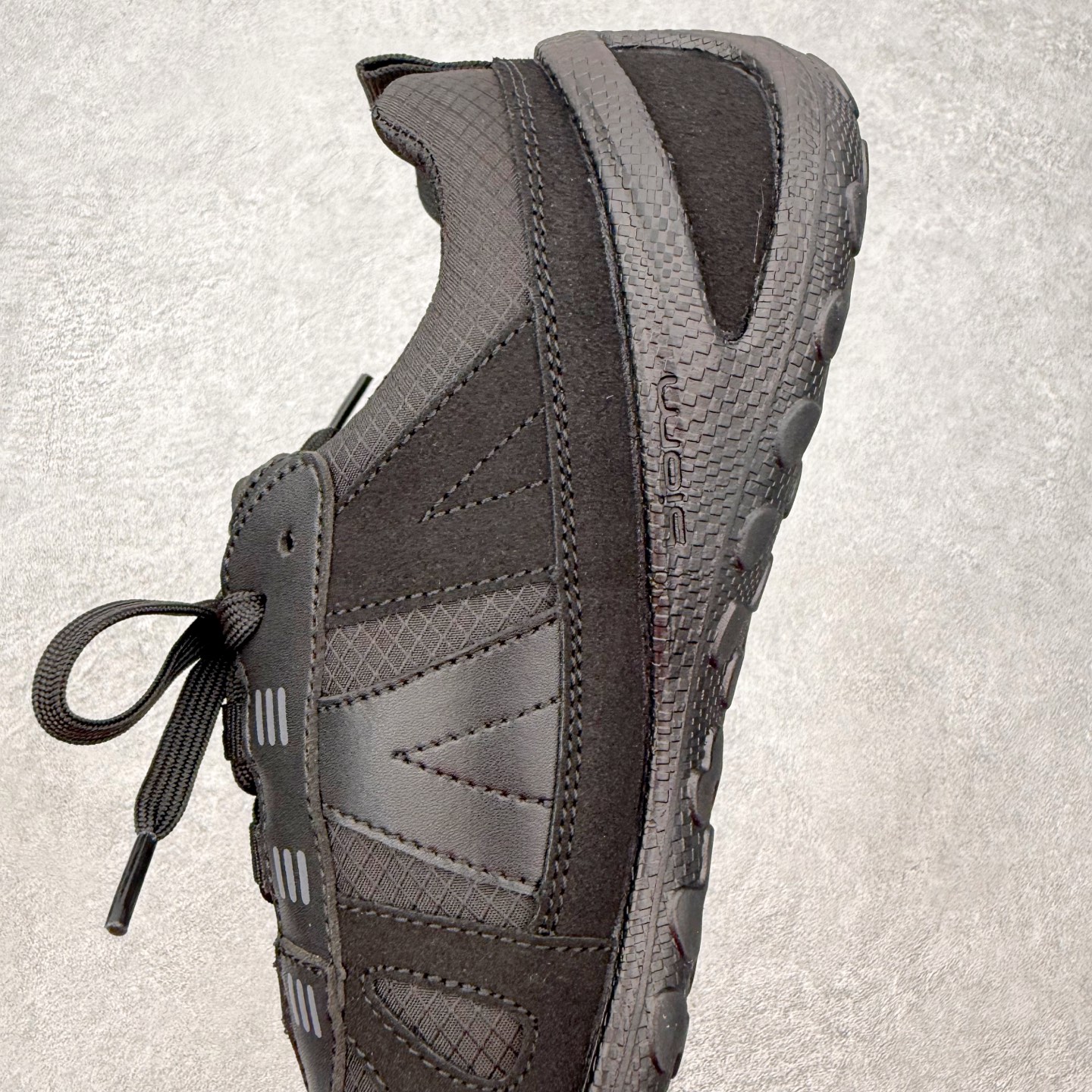 ecco爱步 BIOM LITE W 25秋舒适百搭时尚气质低帮生活休闲鞋 ECCO以三大核心特征为依托