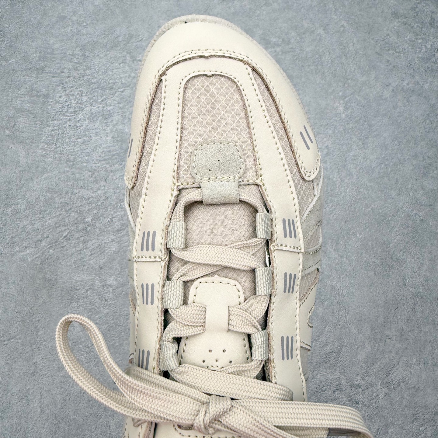 ecco爱步 BIOM LITE W 25秋舒适百搭时尚气质低帮生活休闲鞋 ECCO以三大核心特征为依托