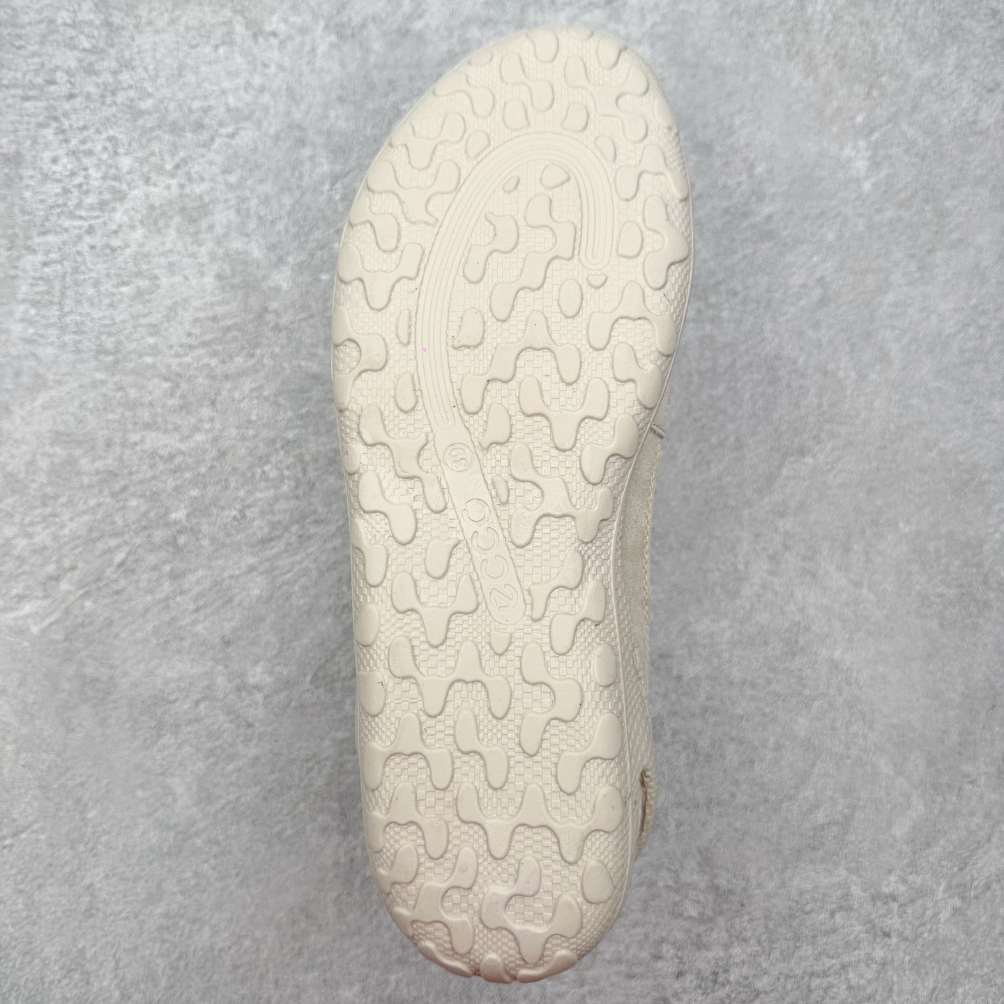 ecco爱步 BIOM LITE W 25秋舒适百搭时尚气质低帮生活休闲鞋 ECCO以三大核心特征为依托