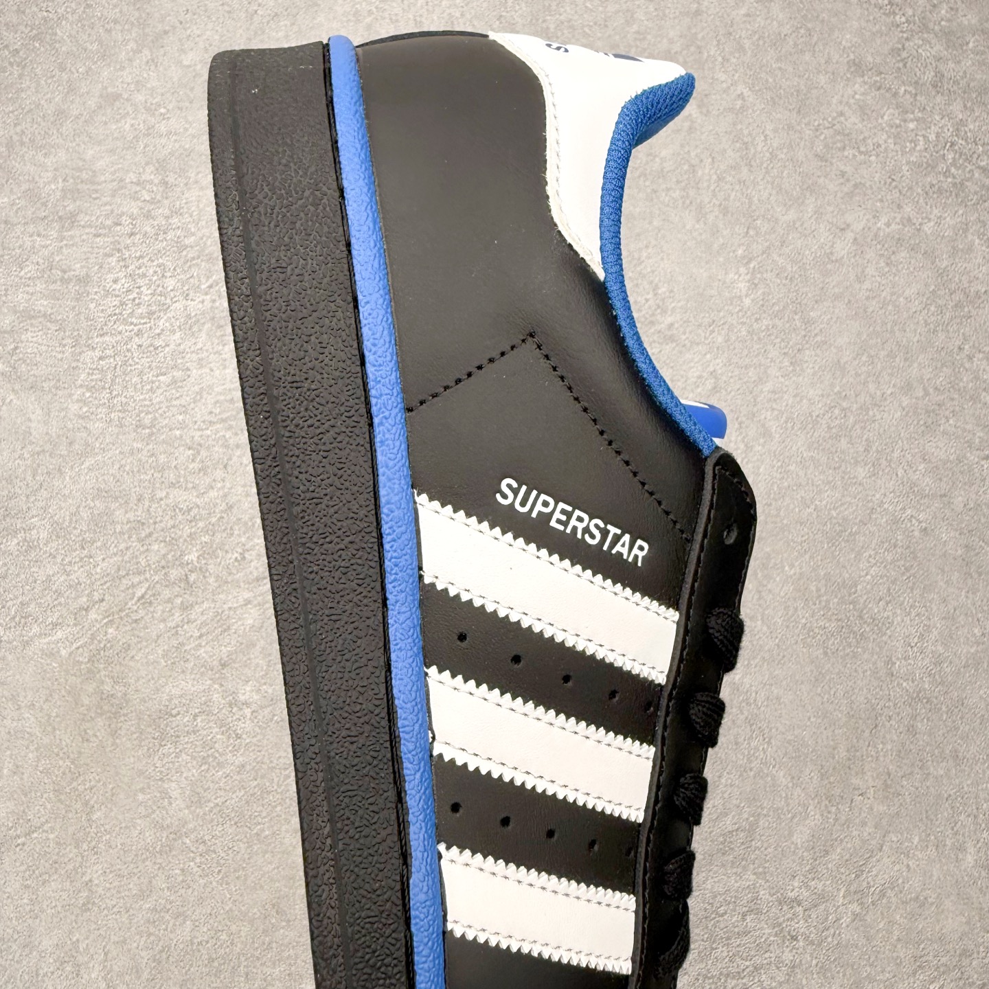 ＃HP虎扑清仓套现‼️AD Originals Superstar 经典复古贝壳头板鞋 圈内知名大厂出品