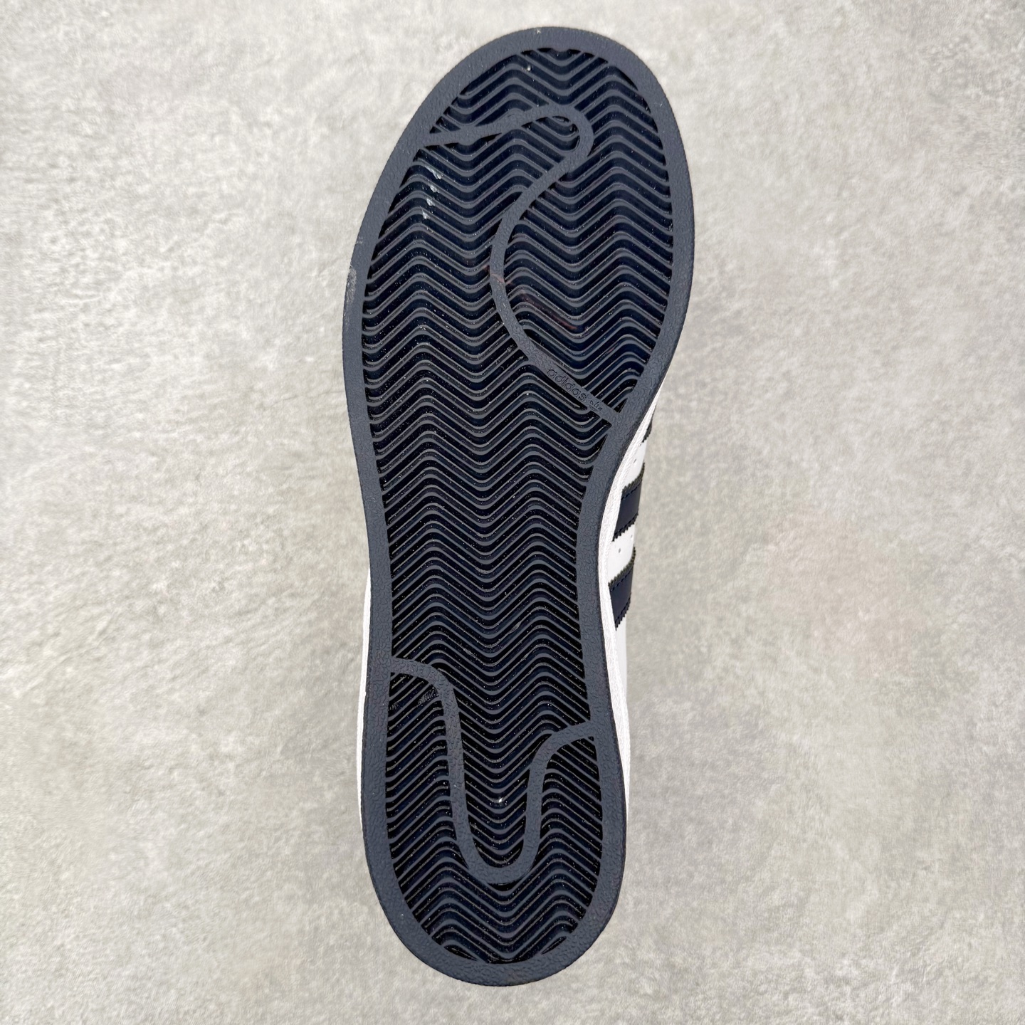 ＃HP虎扑清仓套现‼️AD Originals Superstar 经典复古贝壳头板鞋 圈内知名大厂出品