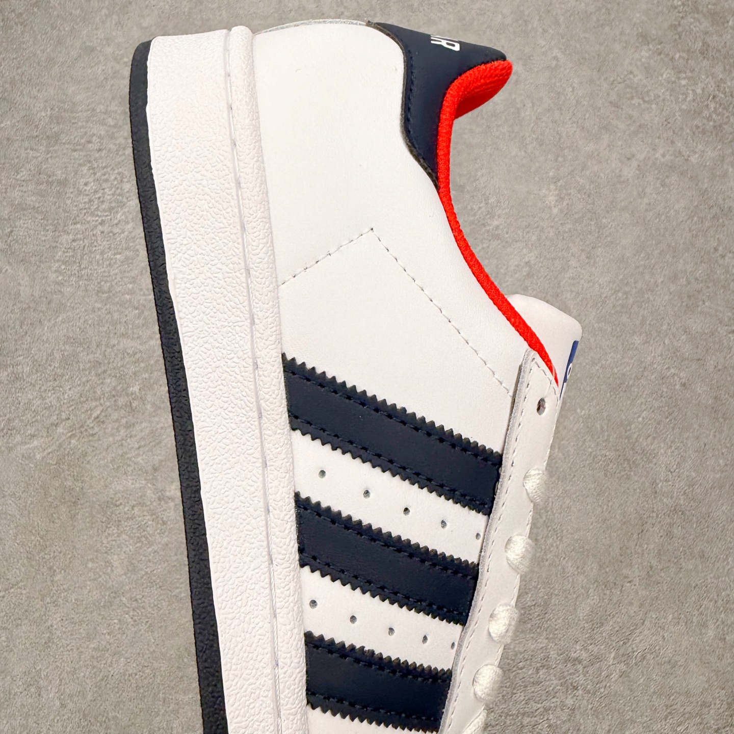 ＃HP虎扑清仓套现‼️AD Originals Superstar 经典复古贝壳头板鞋 圈内知名大厂出品