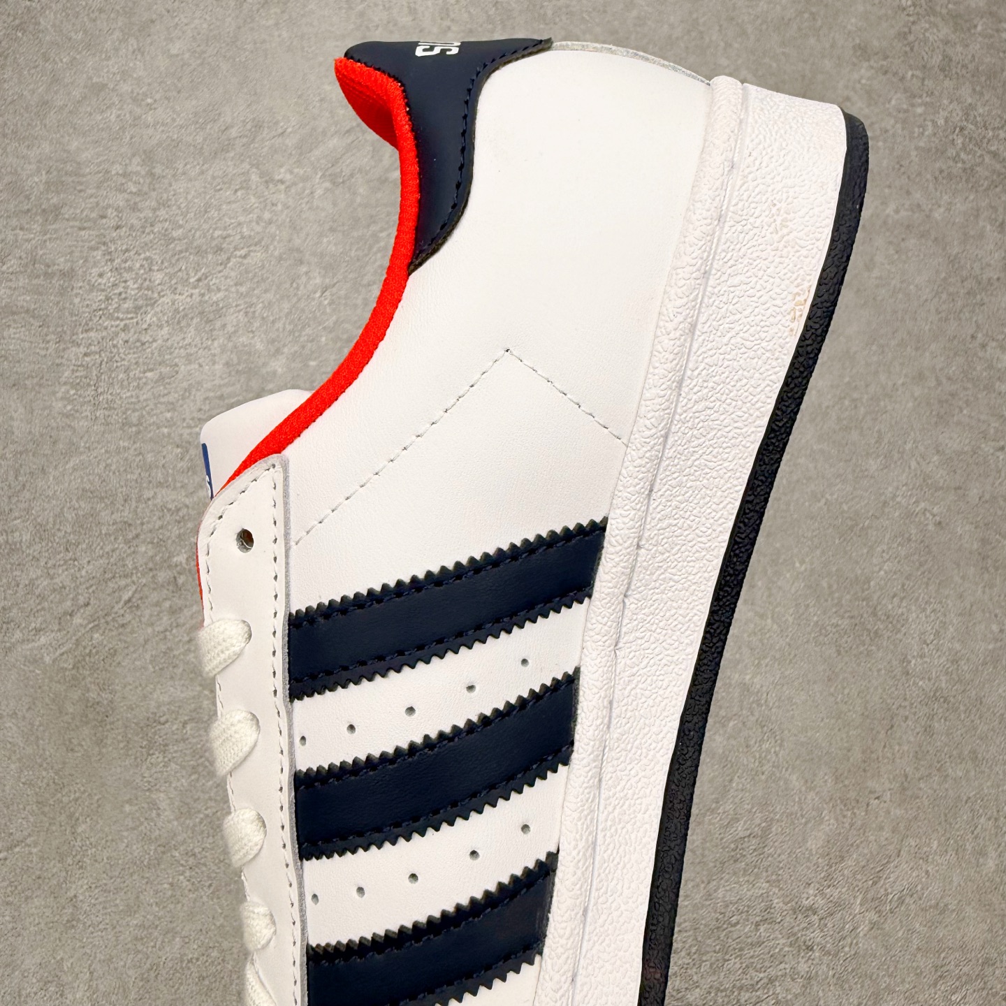 ＃HP虎扑清仓套现‼️AD Originals Superstar 经典复古贝壳头板鞋 圈内知名大厂出品