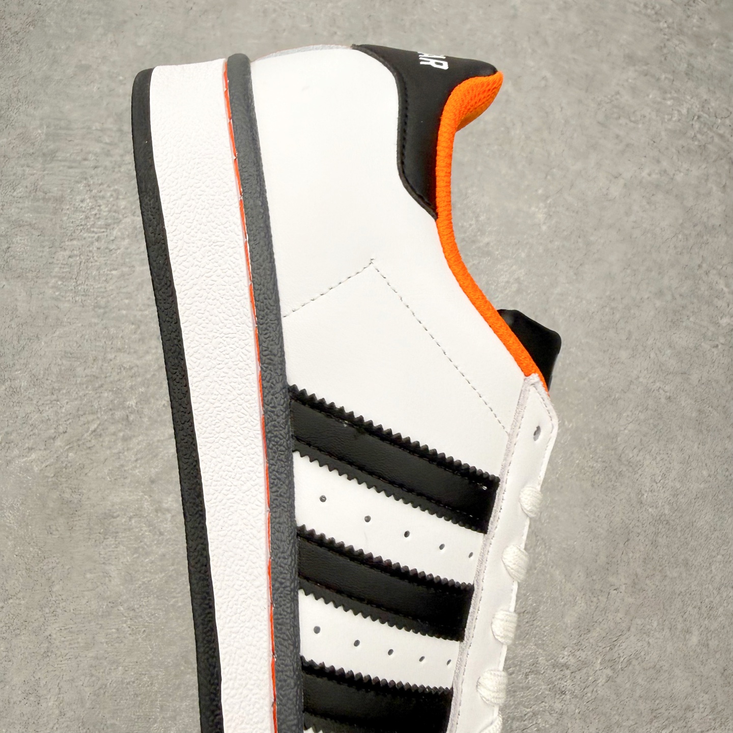 ＃HP虎扑清仓套现‼️AD Originals Superstar 经典复古贝壳头板鞋 圈内知名大厂出品