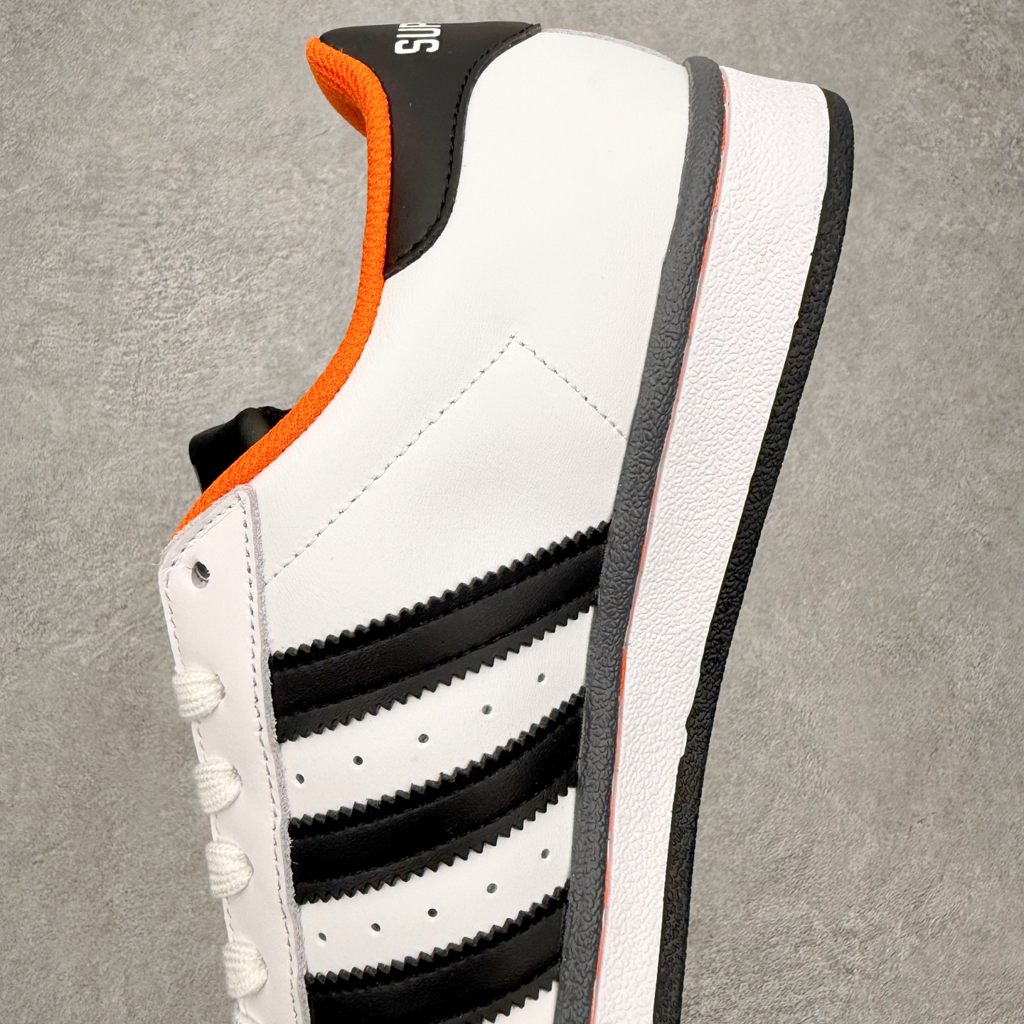 ＃HP虎扑清仓套现‼️AD Originals Superstar 经典复古贝壳头板鞋 圈内知名大厂出品