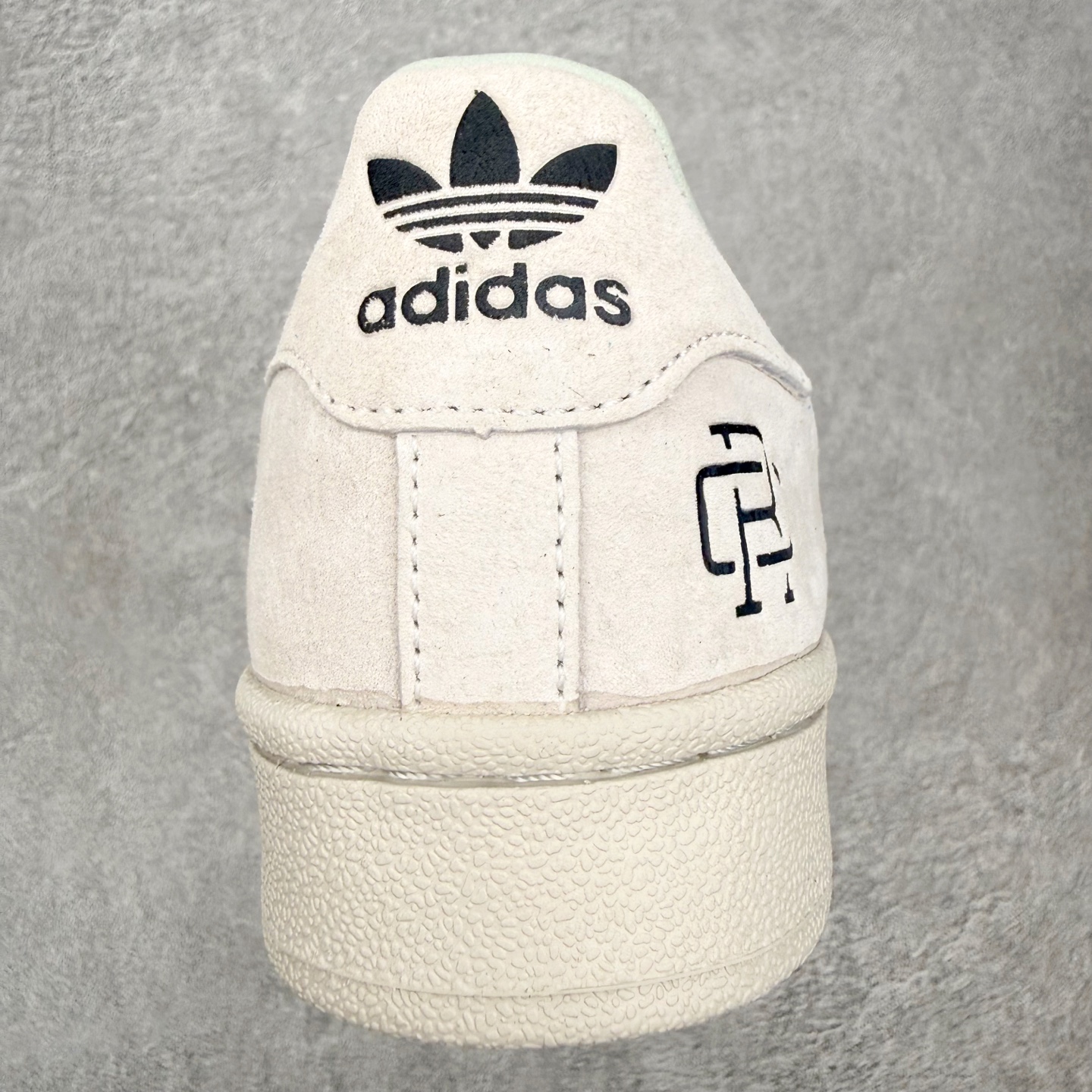 ＃HP虎扑清仓套现‼️AD Originals Superstar 经典复古贝壳头板鞋 圈内知名大厂出品
