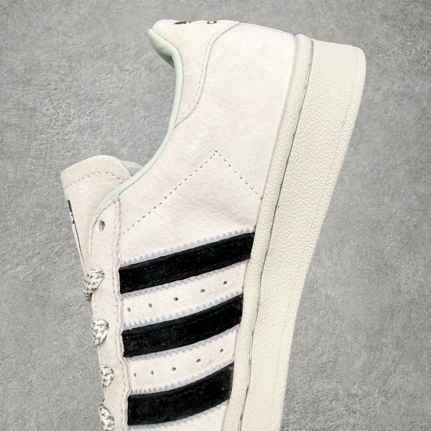 ＃HP虎扑清仓套现‼️AD Originals Superstar 经典复古贝壳头板鞋 圈内知名大厂出品