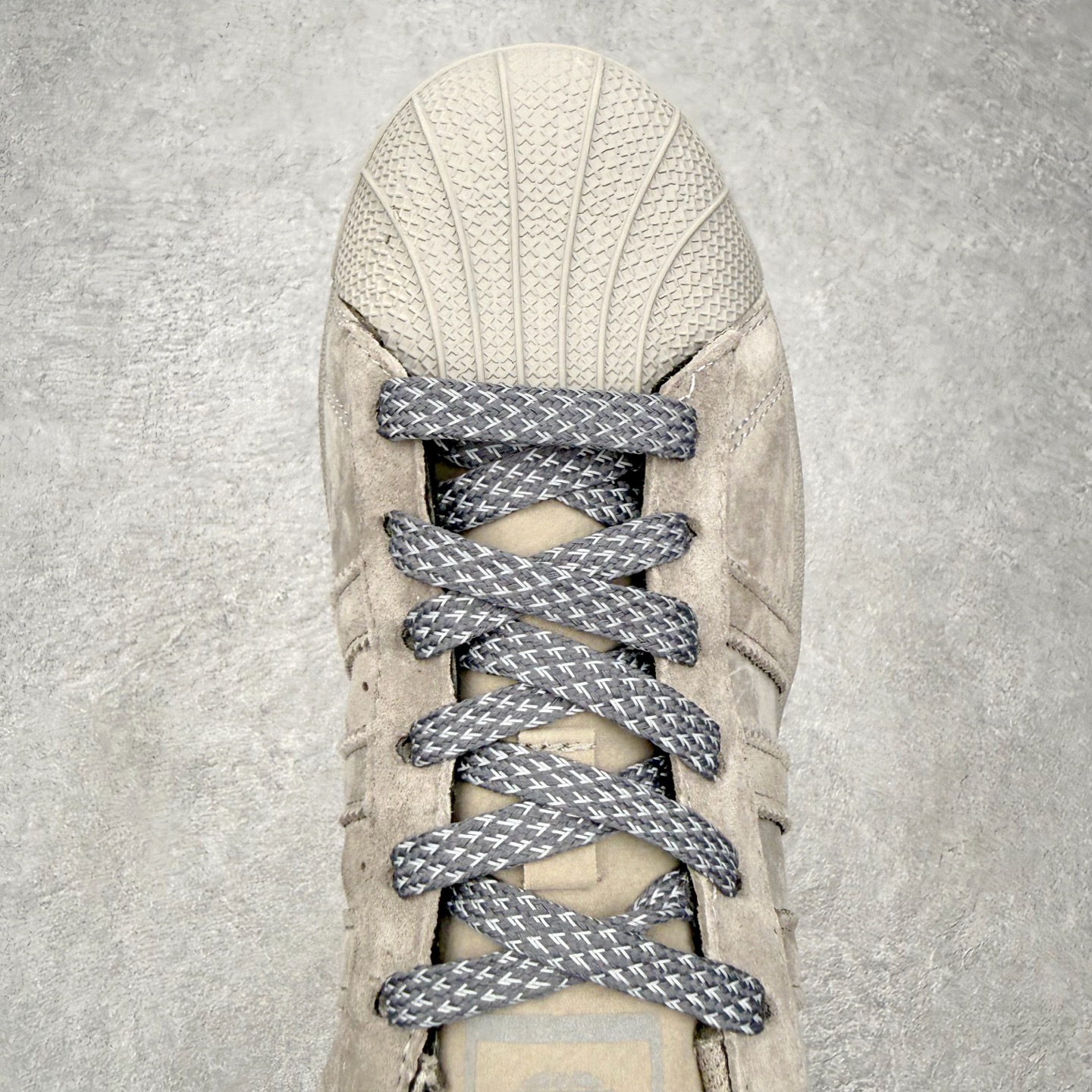 ＃HP虎扑清仓套现‼️AD Originals Superstar 经典复古贝壳头板鞋 圈内知名大厂出品