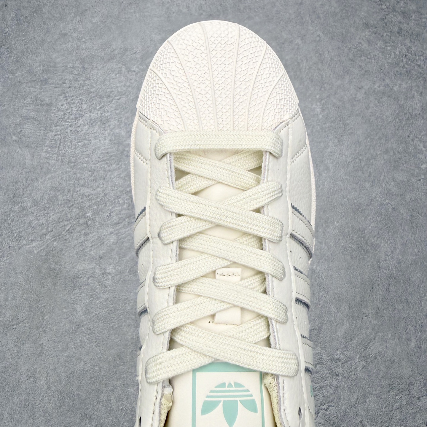 ＃HP虎扑清仓套现‼️AD Originals Superstar 经典复古贝壳头板鞋 圈内知名大厂出品