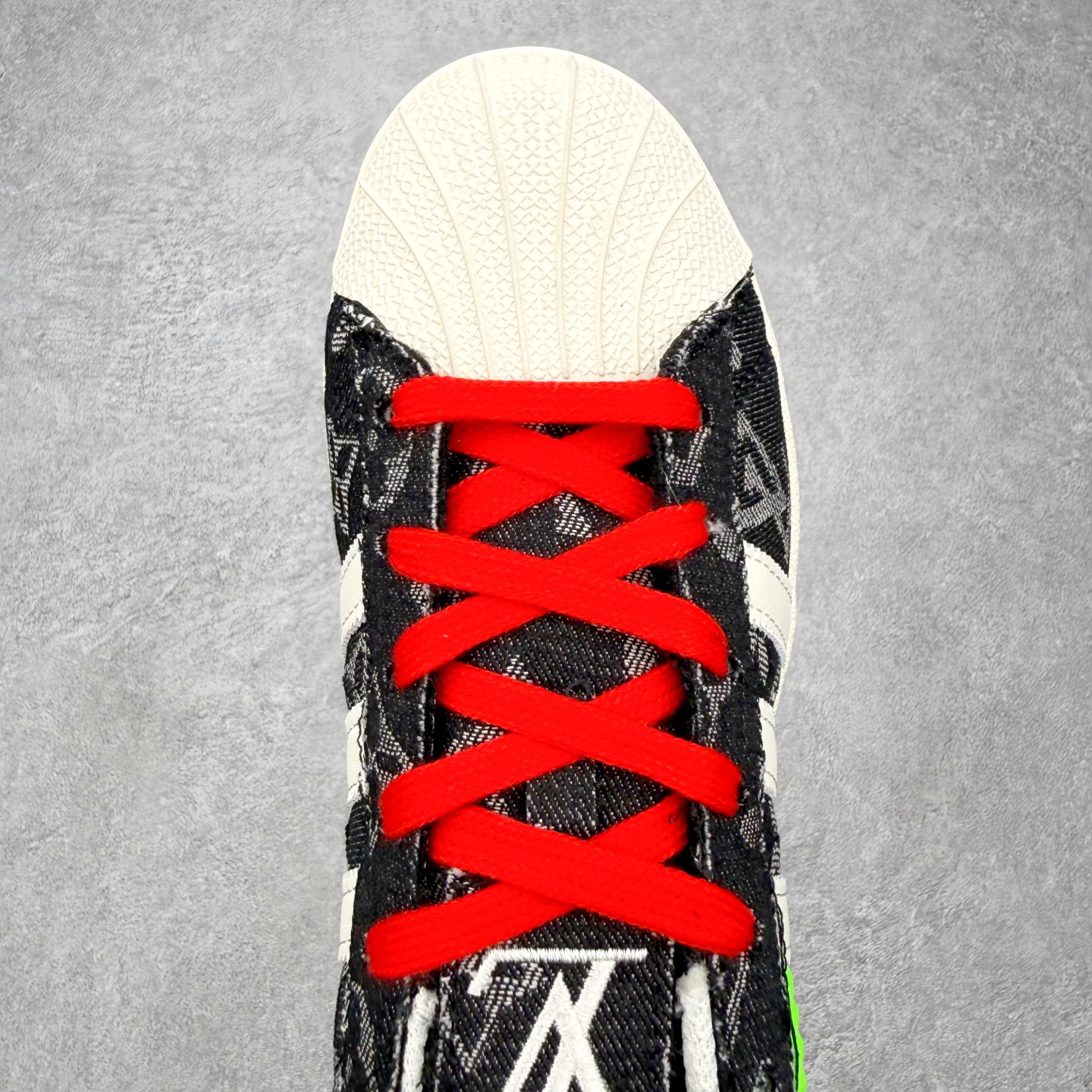 ＃HP虎扑清仓套现‼️AD Originals Superstar 经典复古贝壳头板鞋 圈内知名大厂出品