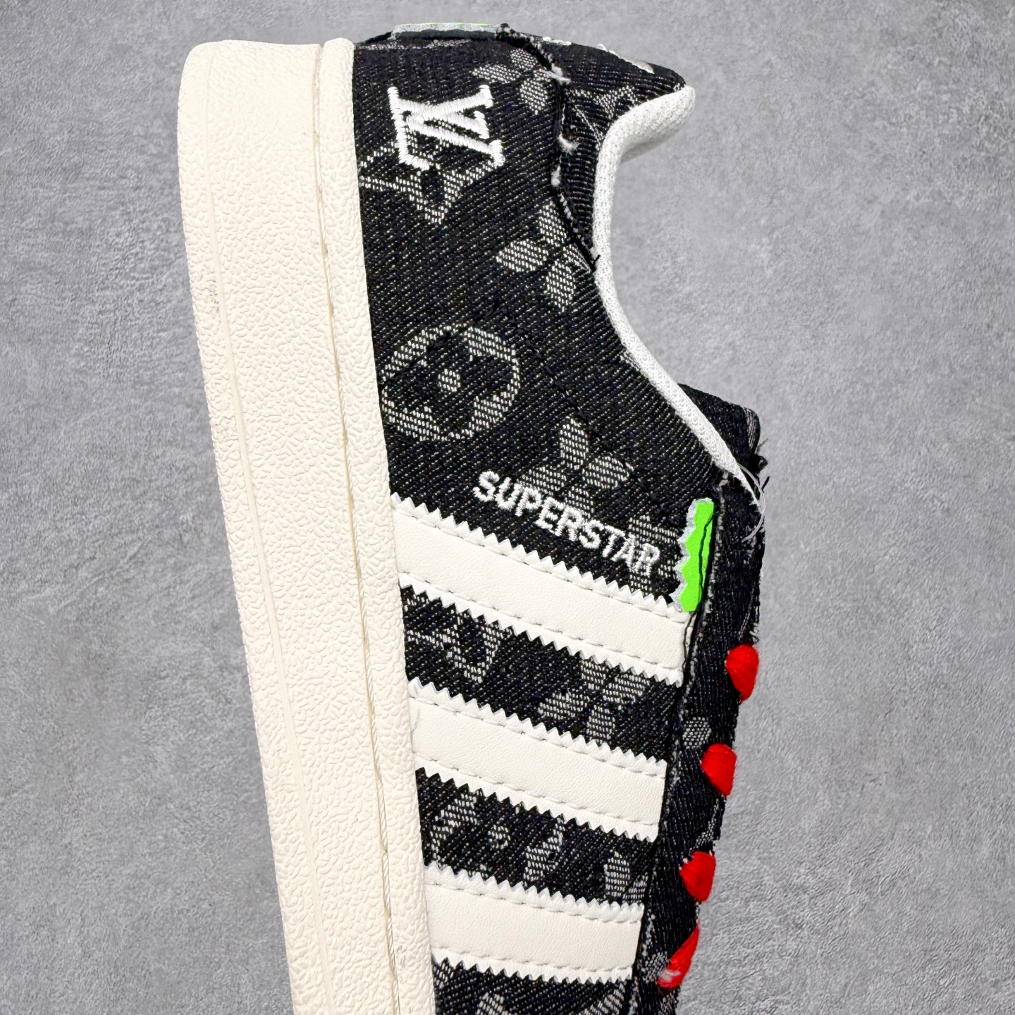 ＃HP虎扑清仓套现‼️AD Originals Superstar 经典复古贝壳头板鞋 圈内知名大厂出品