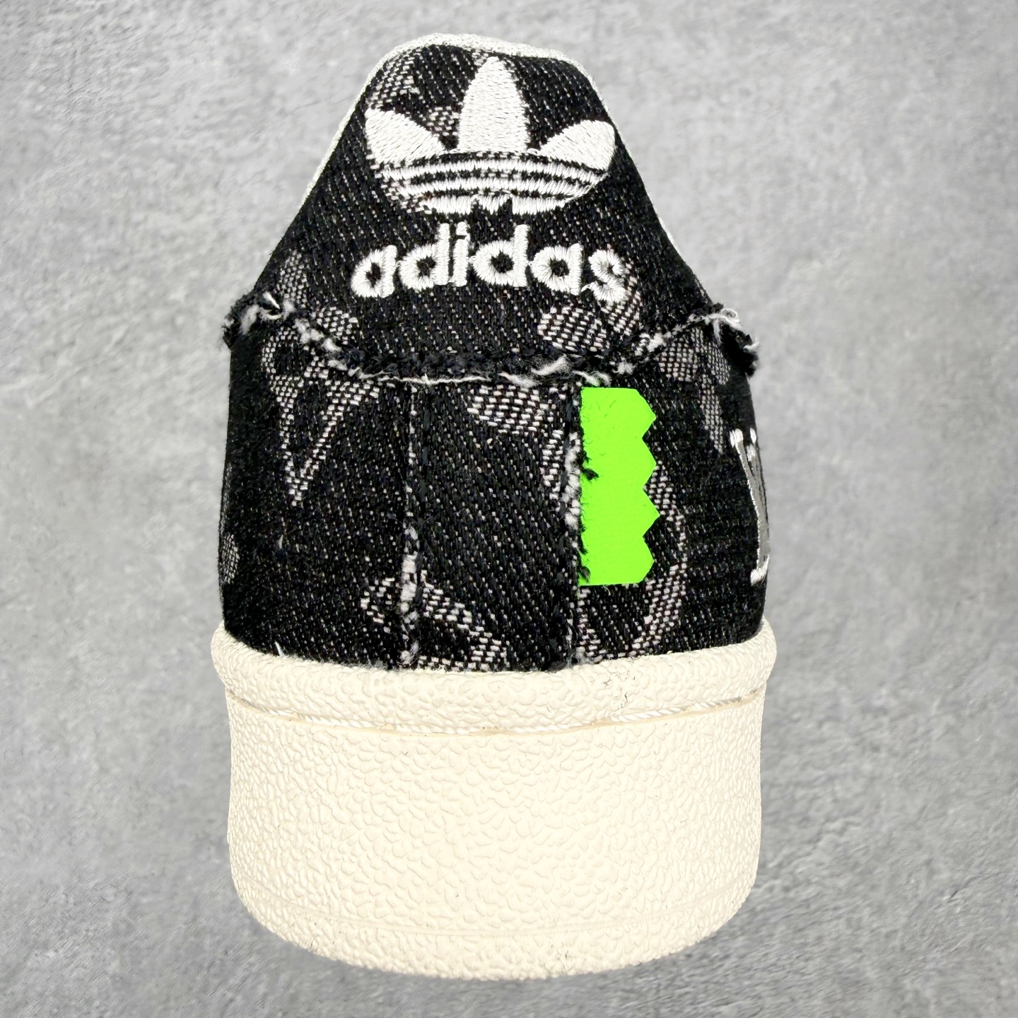 ＃HP虎扑清仓套现‼️AD Originals Superstar 经典复古贝壳头板鞋 圈内知名大厂出品