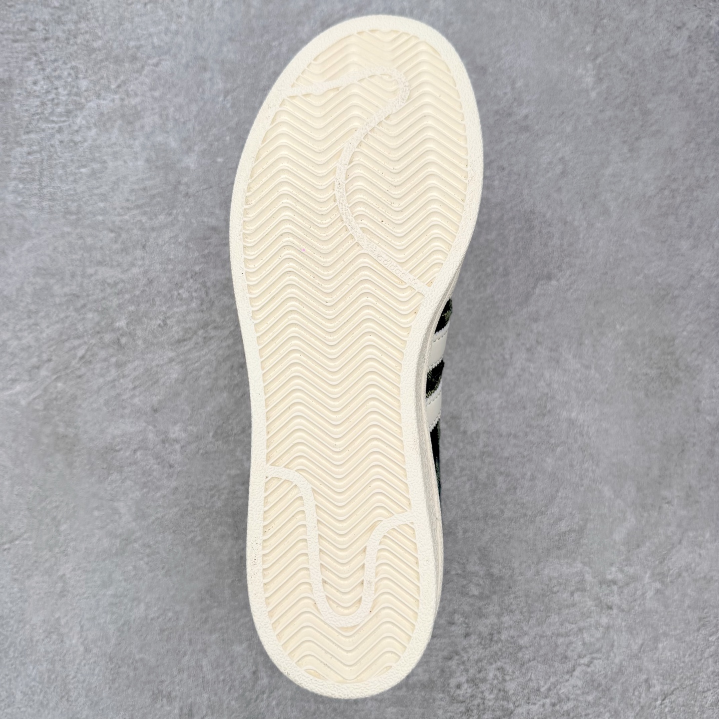 ＃HP虎扑清仓套现‼️AD Originals Superstar 经典复古贝壳头板鞋 圈内知名大厂出品