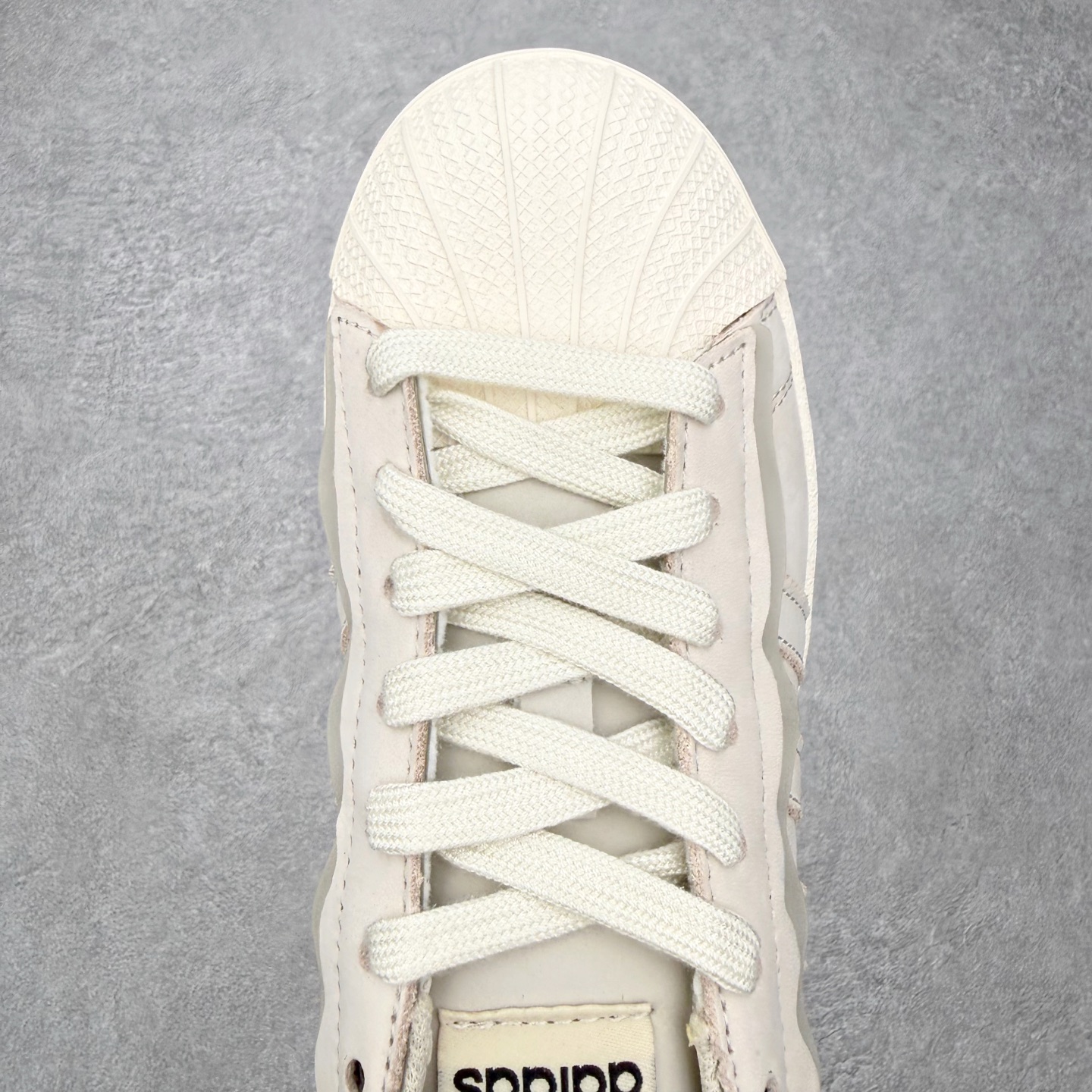 ＃HP虎扑清仓套现‼️AD Originals Superstar 经典复古贝壳头板鞋 圈内知名大厂出品