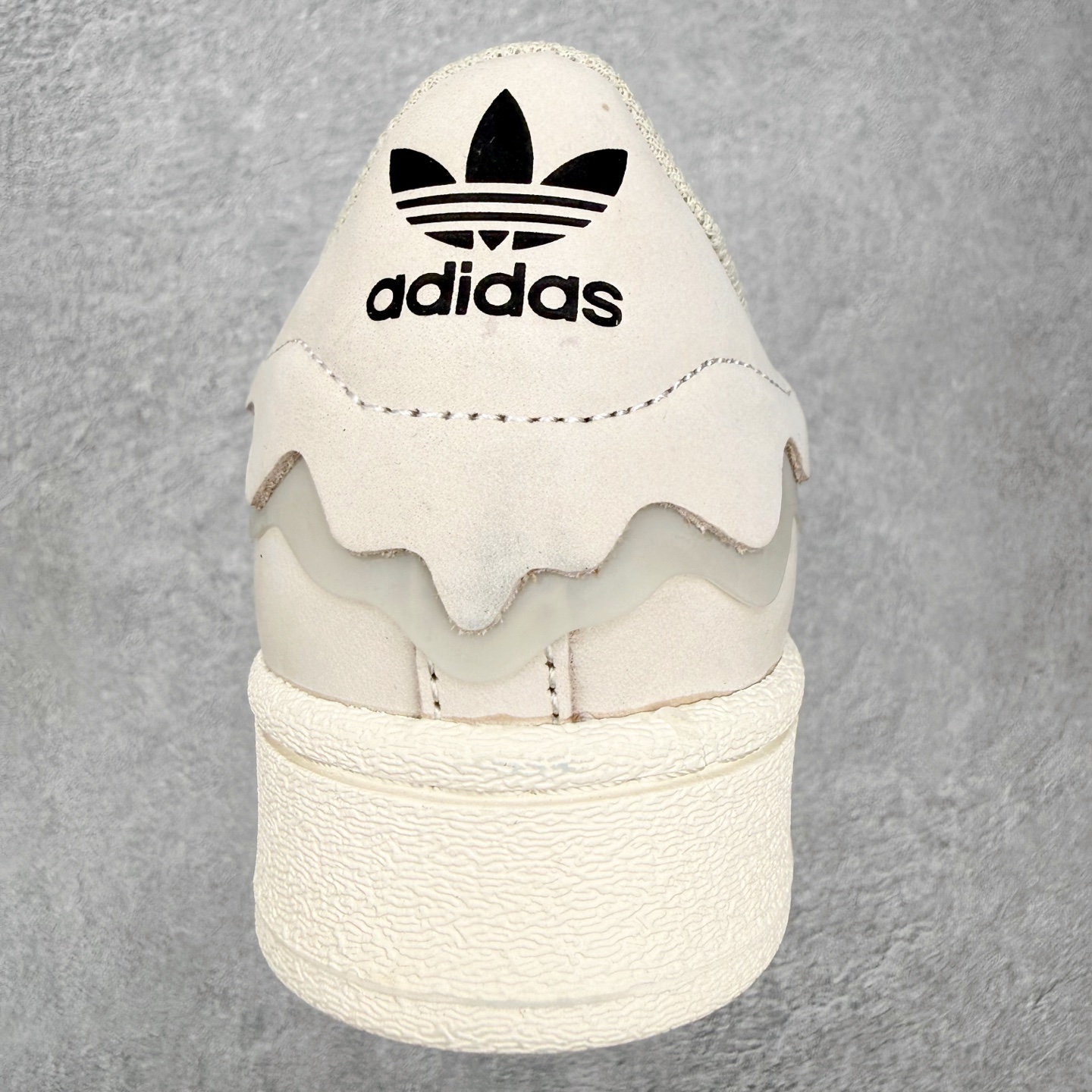 ＃HP虎扑清仓套现‼️AD Originals Superstar 经典复古贝壳头板鞋 圈内知名大厂出品