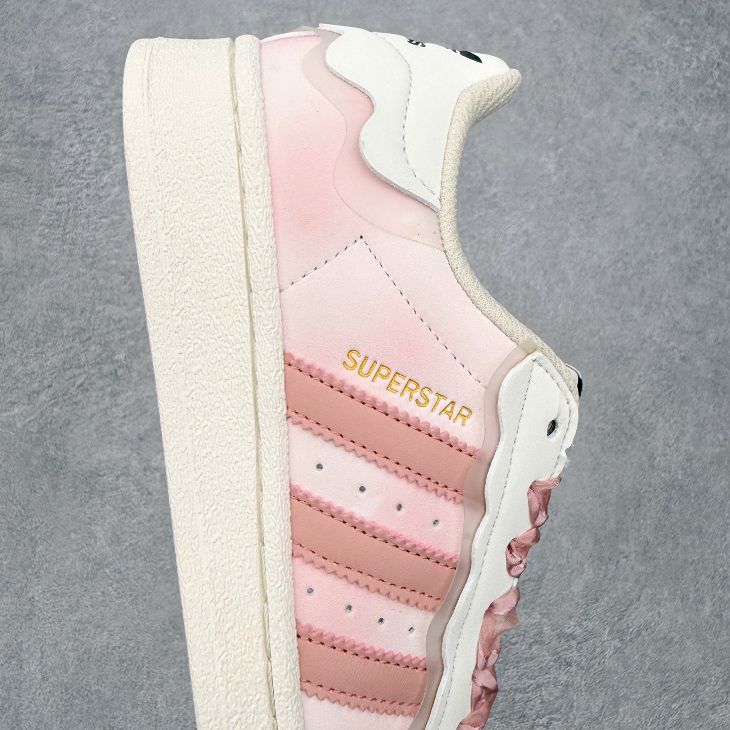 ＃HP虎扑清仓套现‼️AD Originals Superstar 经典复古贝壳头板鞋 圈内知名大厂出品