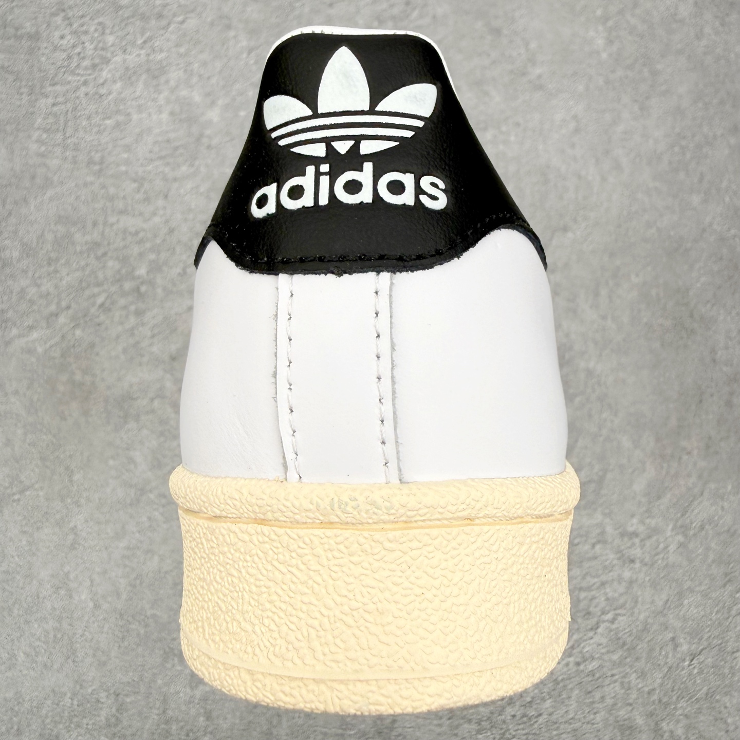 ＃HP虎扑清仓套现‼️AD Originals Superstar 经典复古贝壳头板鞋 圈内知名大厂出品