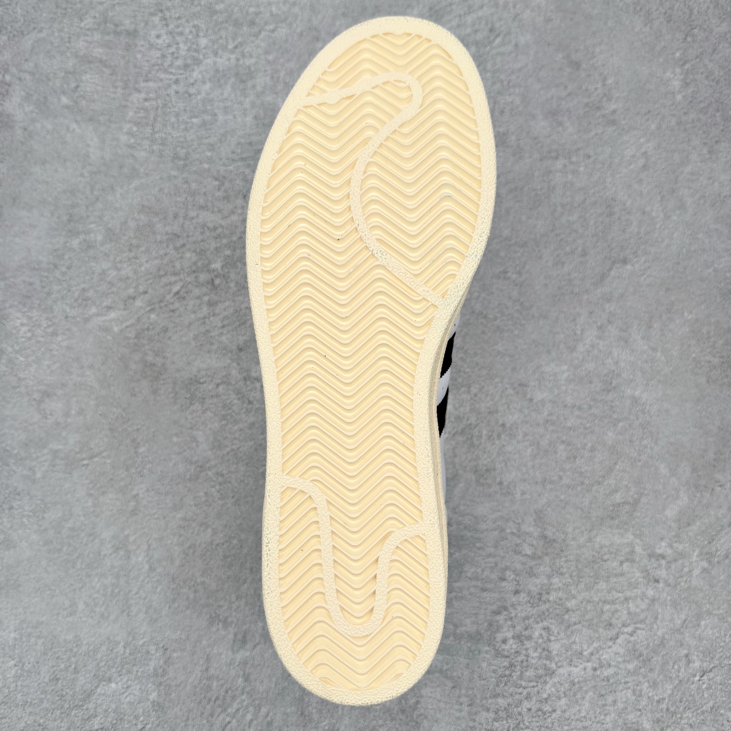 ＃HP虎扑清仓套现‼️AD Originals Superstar 经典复古贝壳头板鞋 圈内知名大厂出品