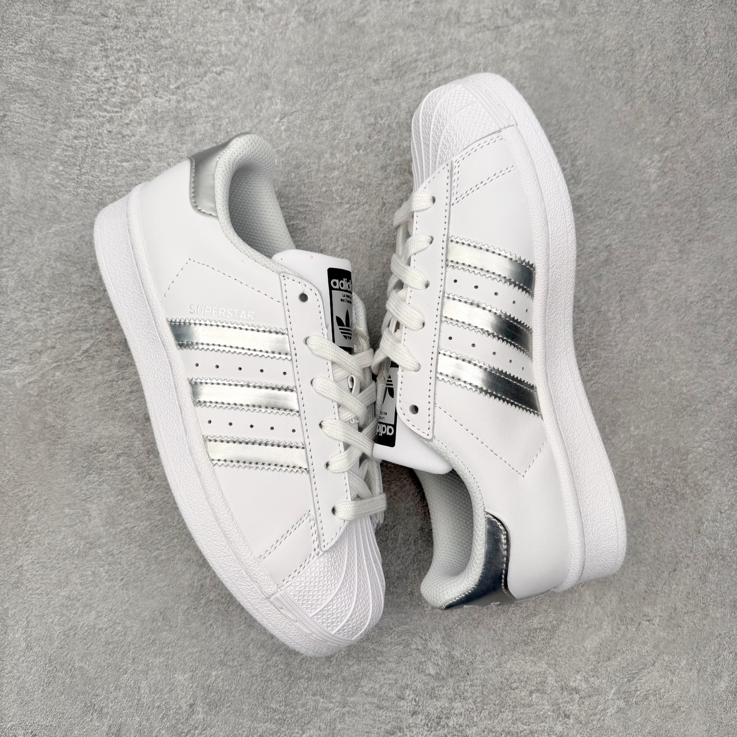 ＃HP虎扑清仓套现‼️AD Originals Superstar 经典复古贝壳头板鞋 圈内知名大厂出品