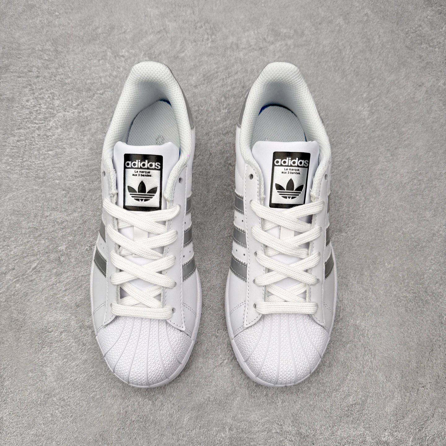 ＃HP虎扑清仓套现‼️AD Originals Superstar 经典复古贝壳头板鞋 圈内知名大厂出品