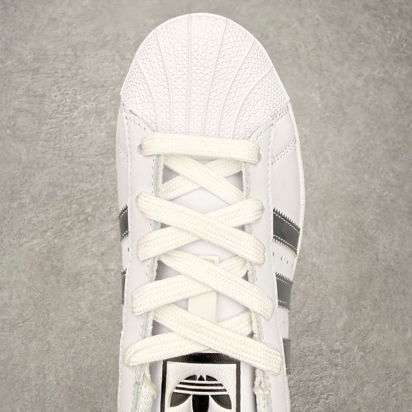 ＃HP虎扑清仓套现‼️AD Originals Superstar 经典复古贝壳头板鞋 圈内知名大厂出品