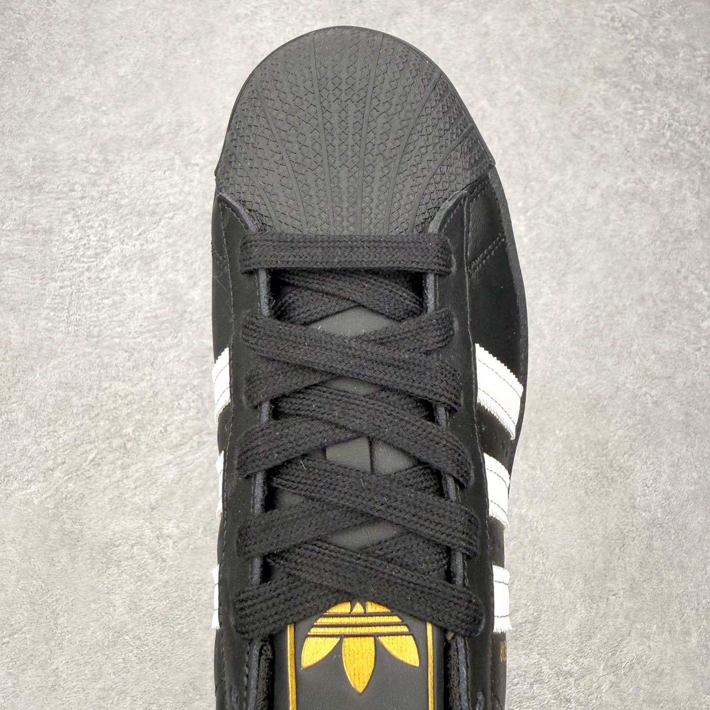 ＃HP虎扑清仓套现‼️AD Originals Superstar 经典复古贝壳头板鞋 圈内知名大厂出品