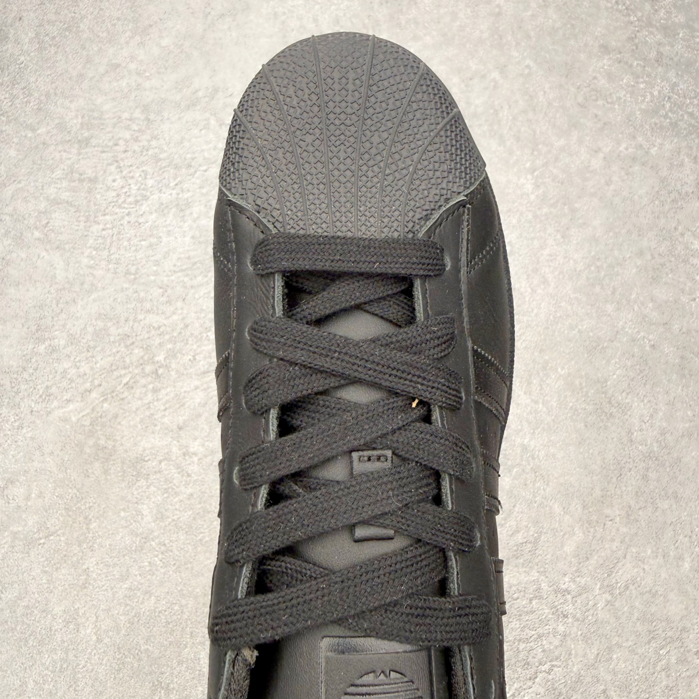 ＃HP虎扑清仓套现‼️AD Originals Superstar 经典复古贝壳头板鞋 圈内知名大厂出品