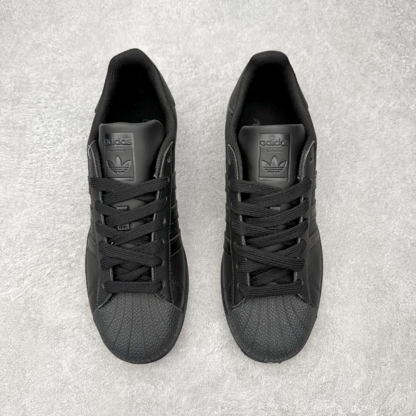 ＃HP虎扑清仓套现‼️AD Originals Superstar 经典复古贝壳头板鞋 圈内知名大厂出品