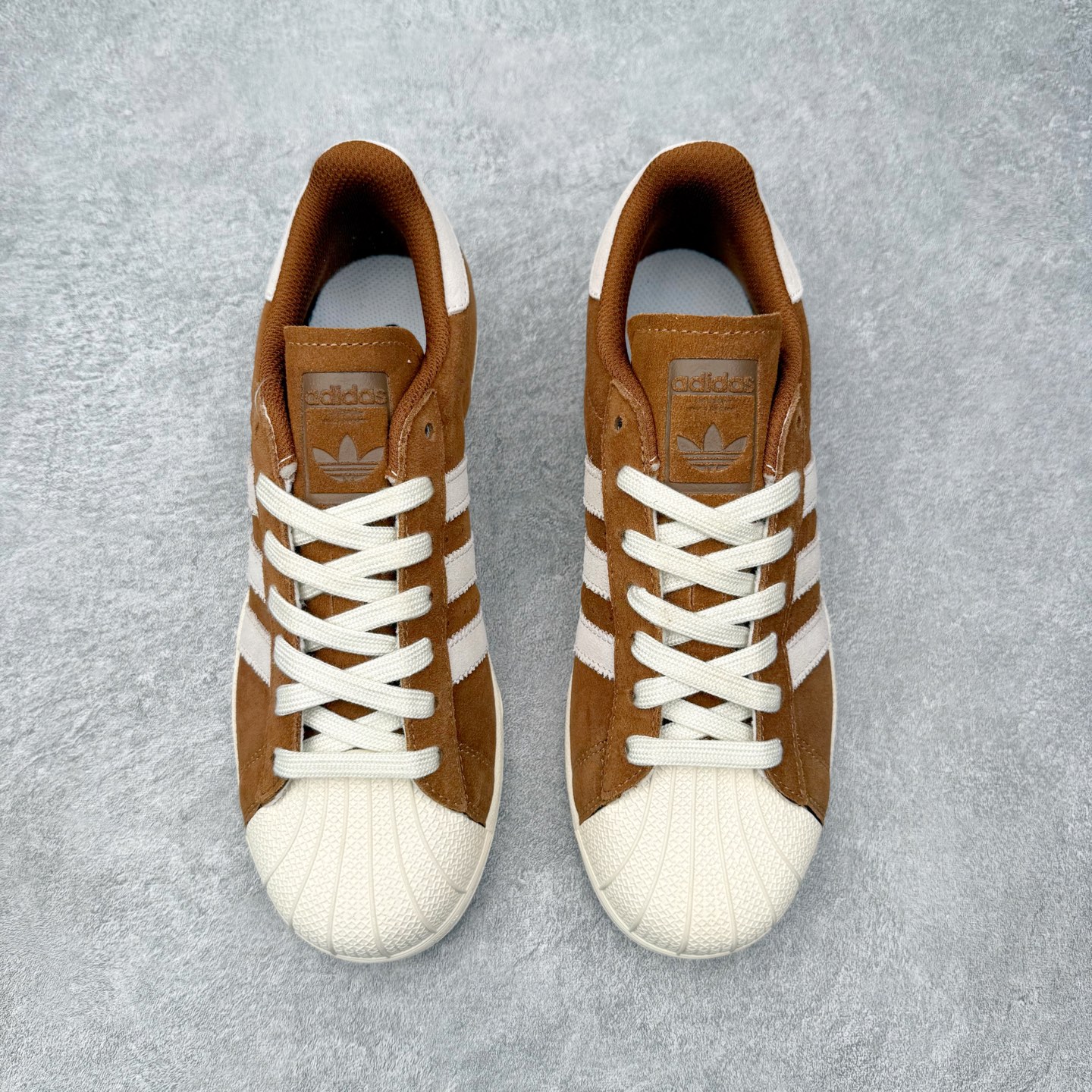 ＃HP虎扑清仓套现‼️AD Originals Superstar 经典复古贝壳头板鞋 圈内知名大厂出品