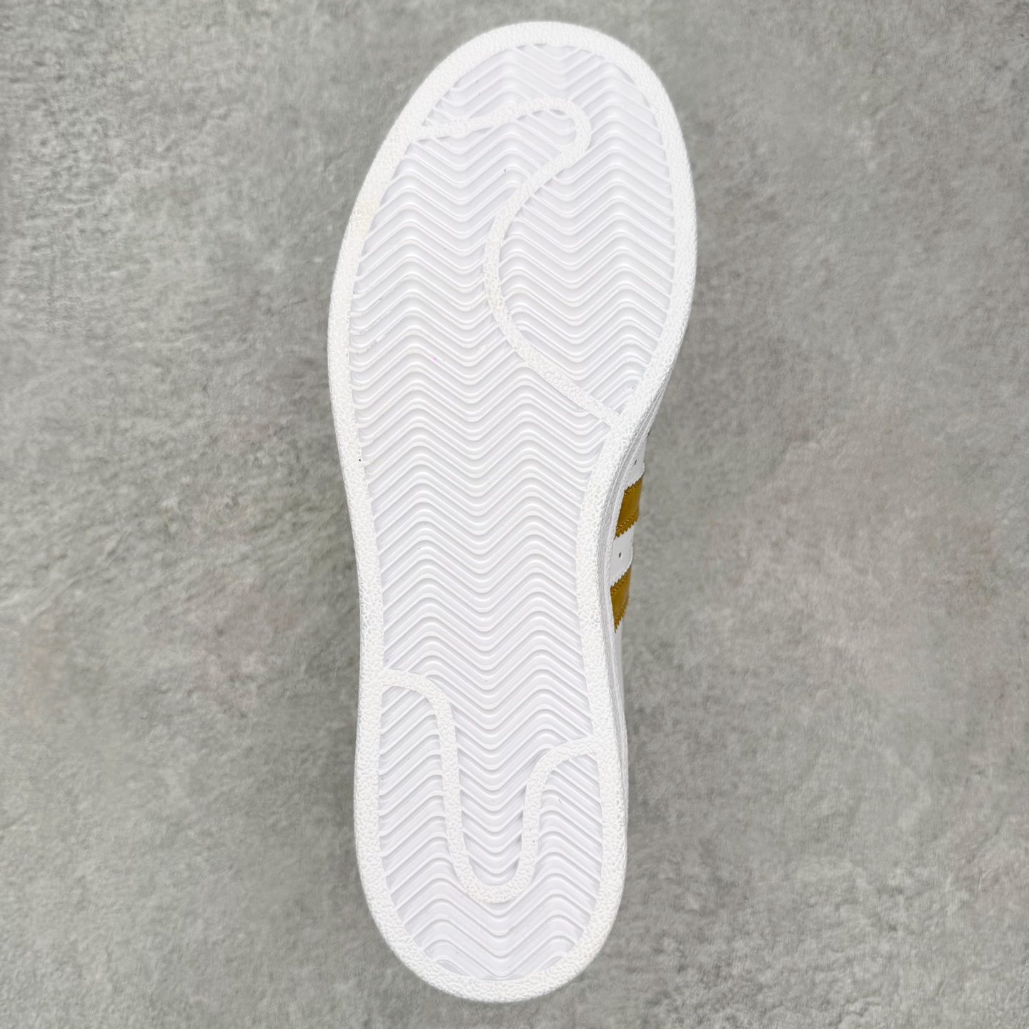 ＃HP虎扑清仓套现‼️AD Originals Superstar 经典复古贝壳头板鞋 圈内知名大厂出品