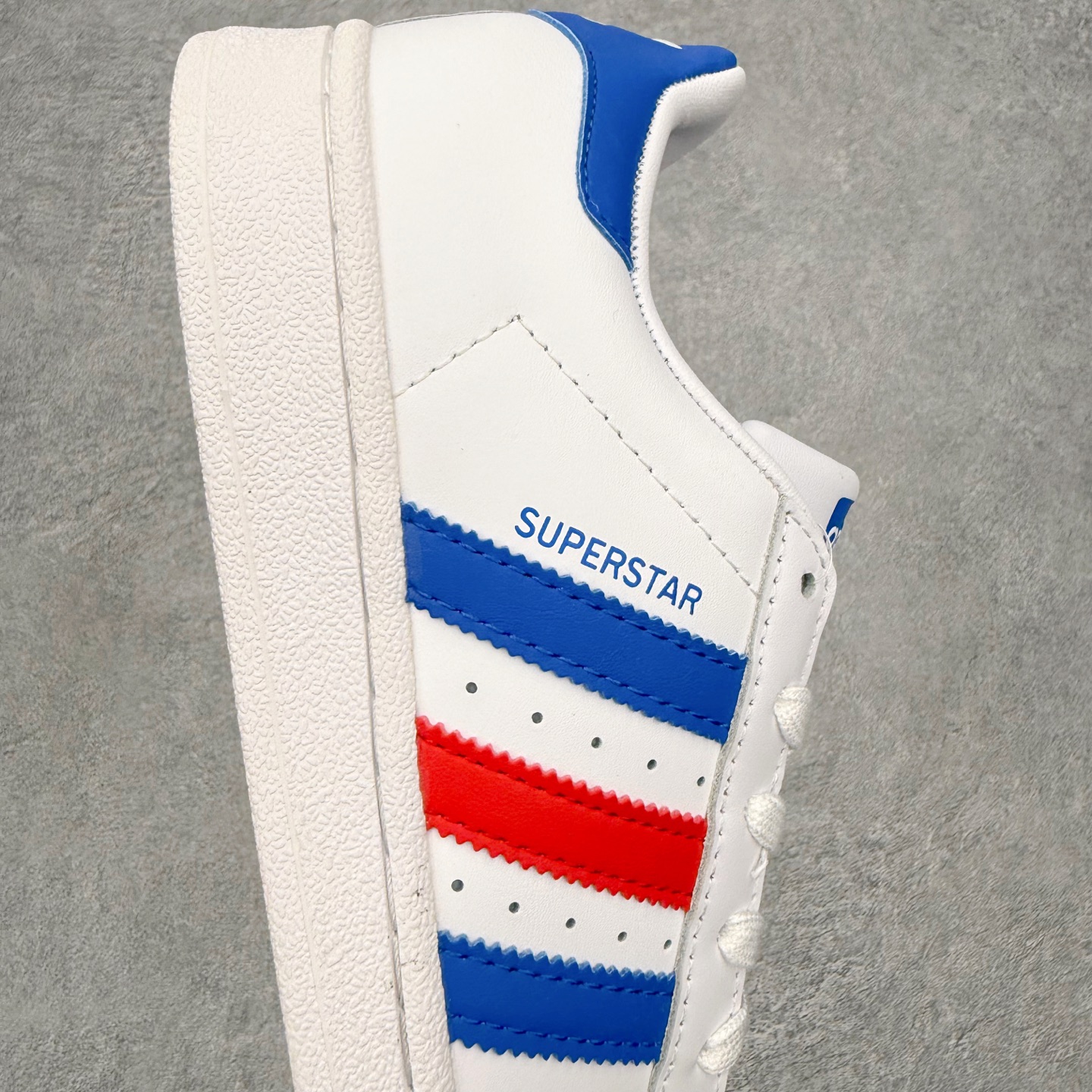 ＃HP虎扑清仓套现‼️AD Originals Superstar 经典复古贝壳头板鞋 圈内知名大厂出品