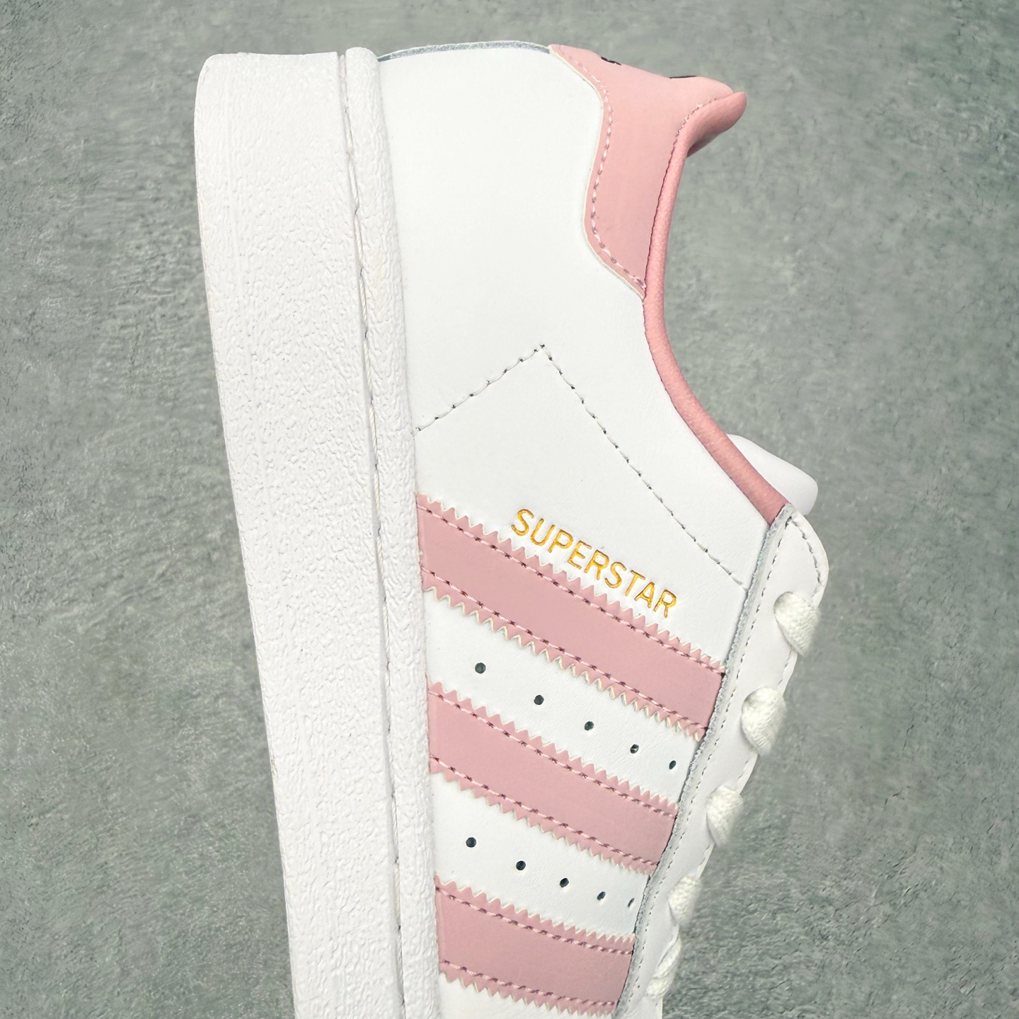 ＃HP虎扑清仓套现‼️AD Originals Superstar 经典复古贝壳头板鞋 圈内知名大厂出品