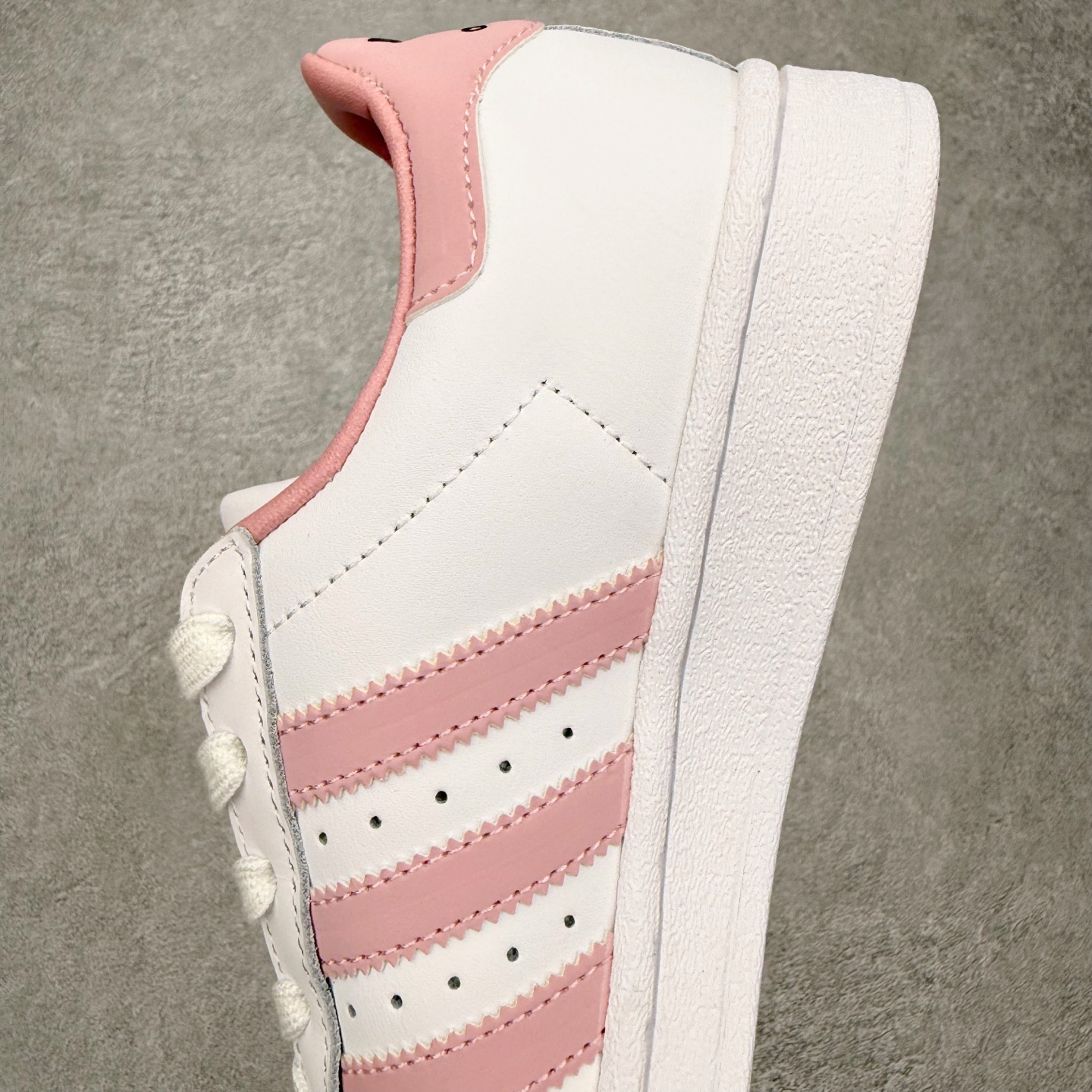 ＃HP虎扑清仓套现‼️AD Originals Superstar 经典复古贝壳头板鞋 圈内知名大厂出品
