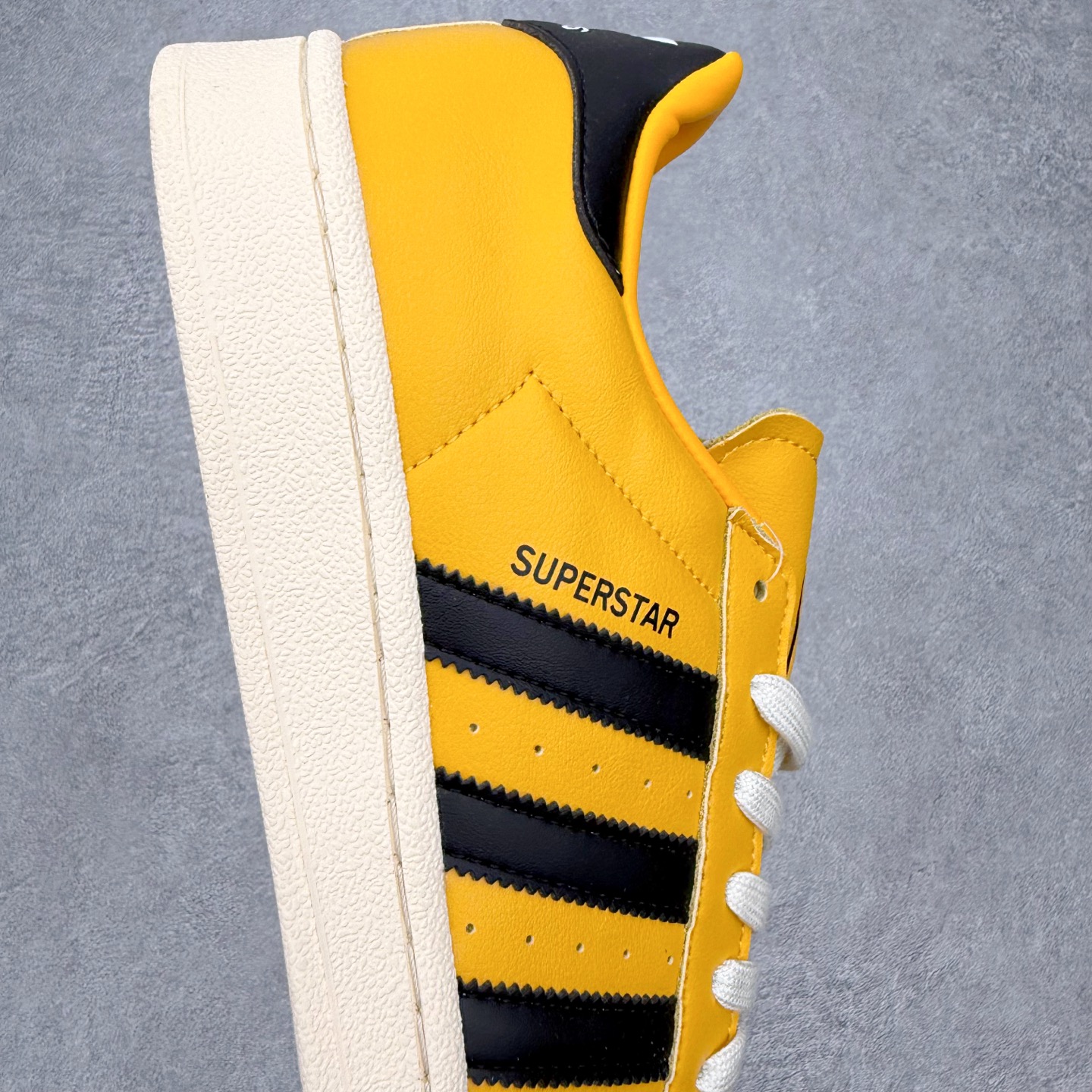 ＃HP虎扑清仓套现‼️AD Originals Superstar 经典复古贝壳头板鞋 圈内知名大厂出品