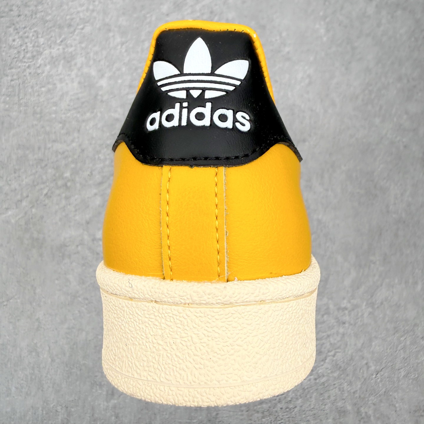 ＃HP虎扑清仓套现‼️AD Originals Superstar 经典复古贝壳头板鞋 圈内知名大厂出品