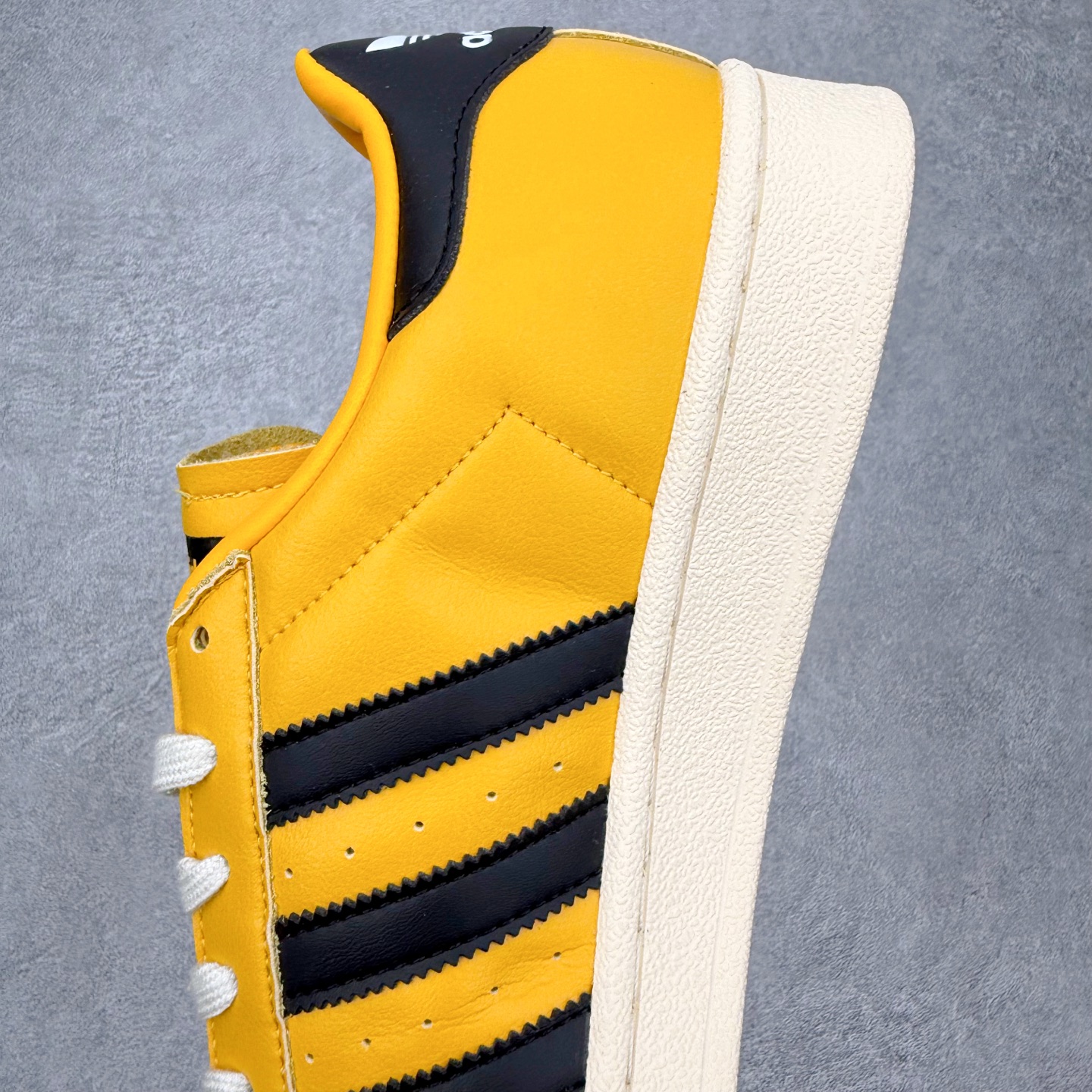 ＃HP虎扑清仓套现‼️AD Originals Superstar 经典复古贝壳头板鞋 圈内知名大厂出品