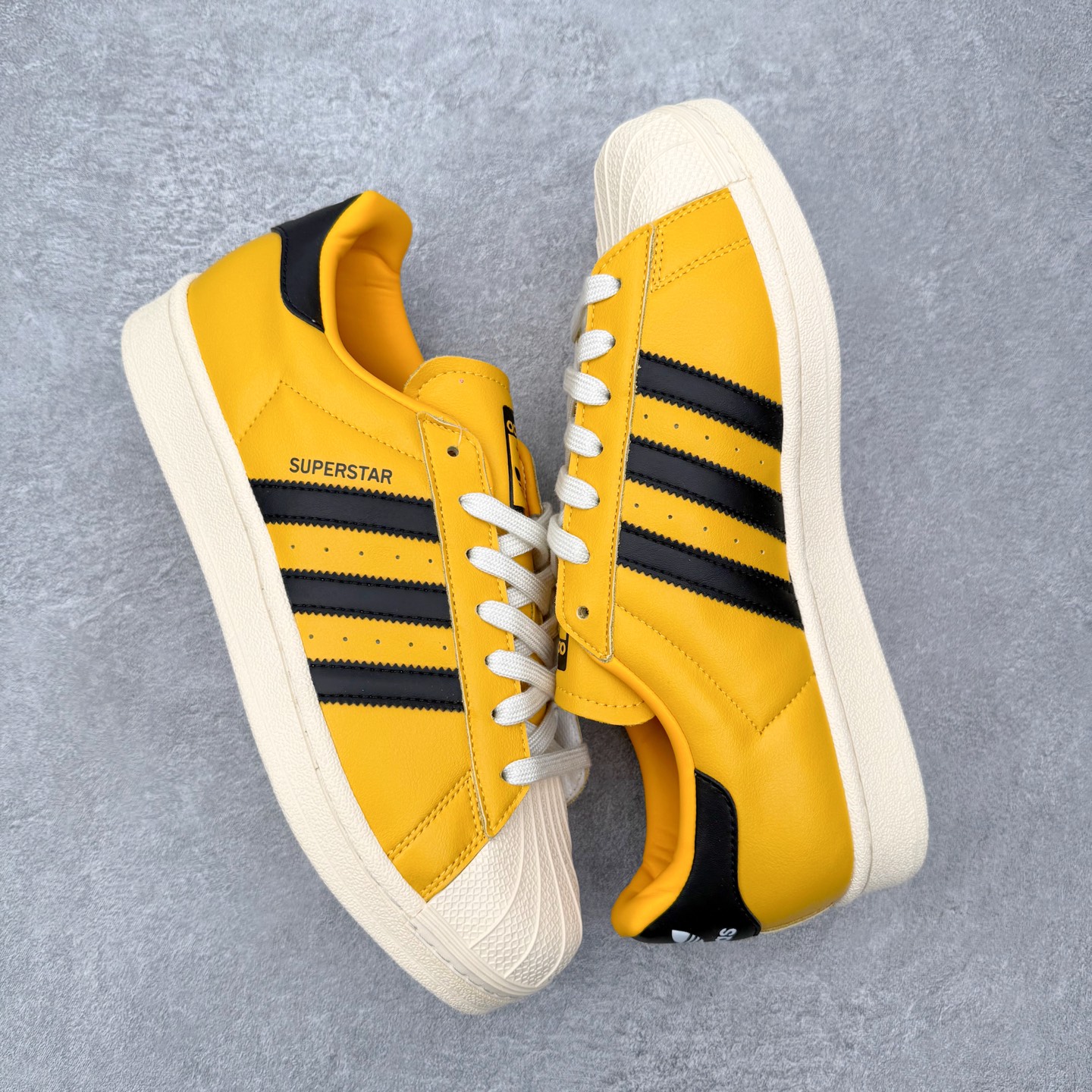 ＃HP虎扑清仓套现‼️AD Originals Superstar 经典复古贝壳头板鞋 圈内知名大厂出品