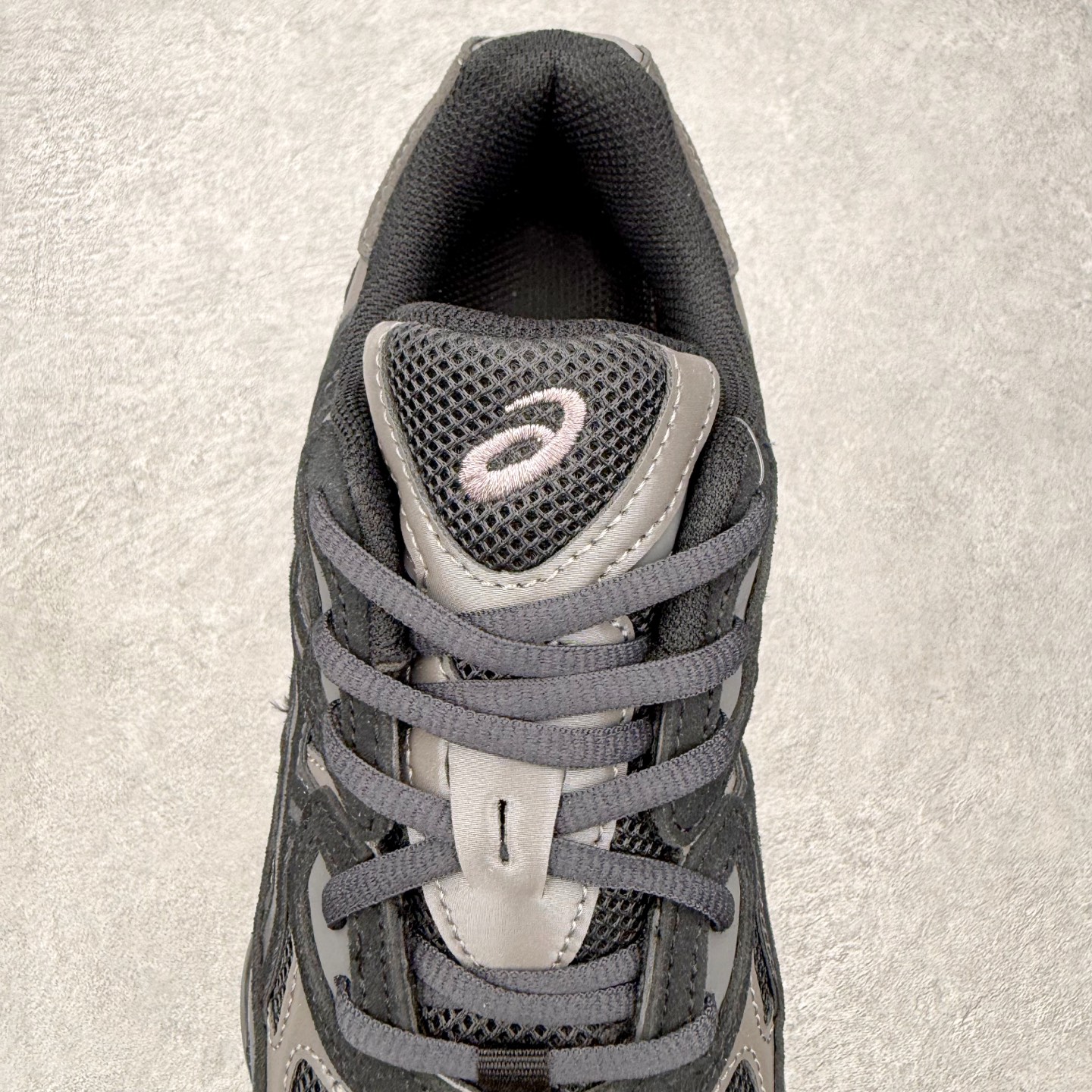 ＃ASICS 亚瑟士 GEL-NYC 男子复古缓震休闲运动跑步鞋 1203A383-002 石墨灰黑XN